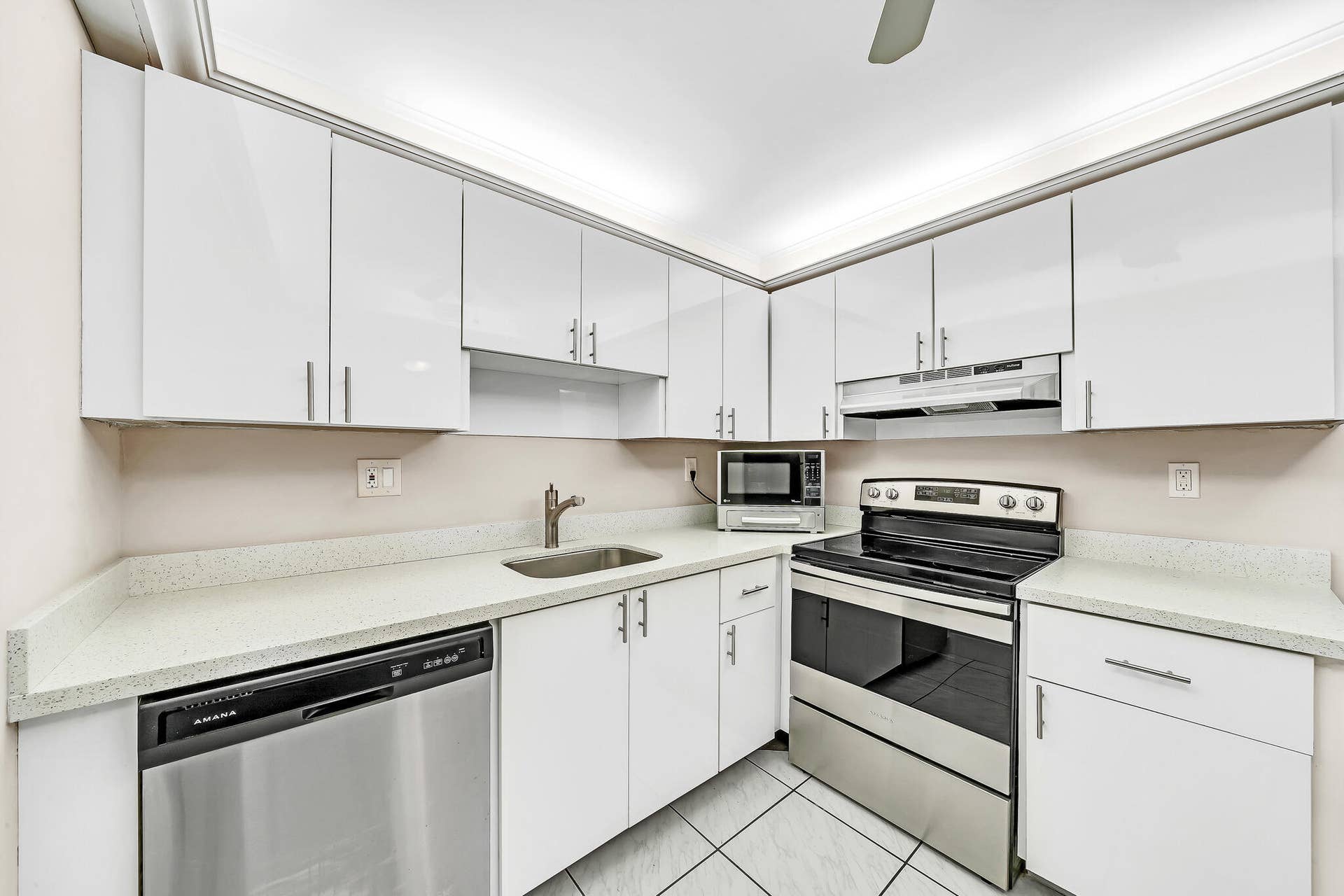 4 Kitchen (4)