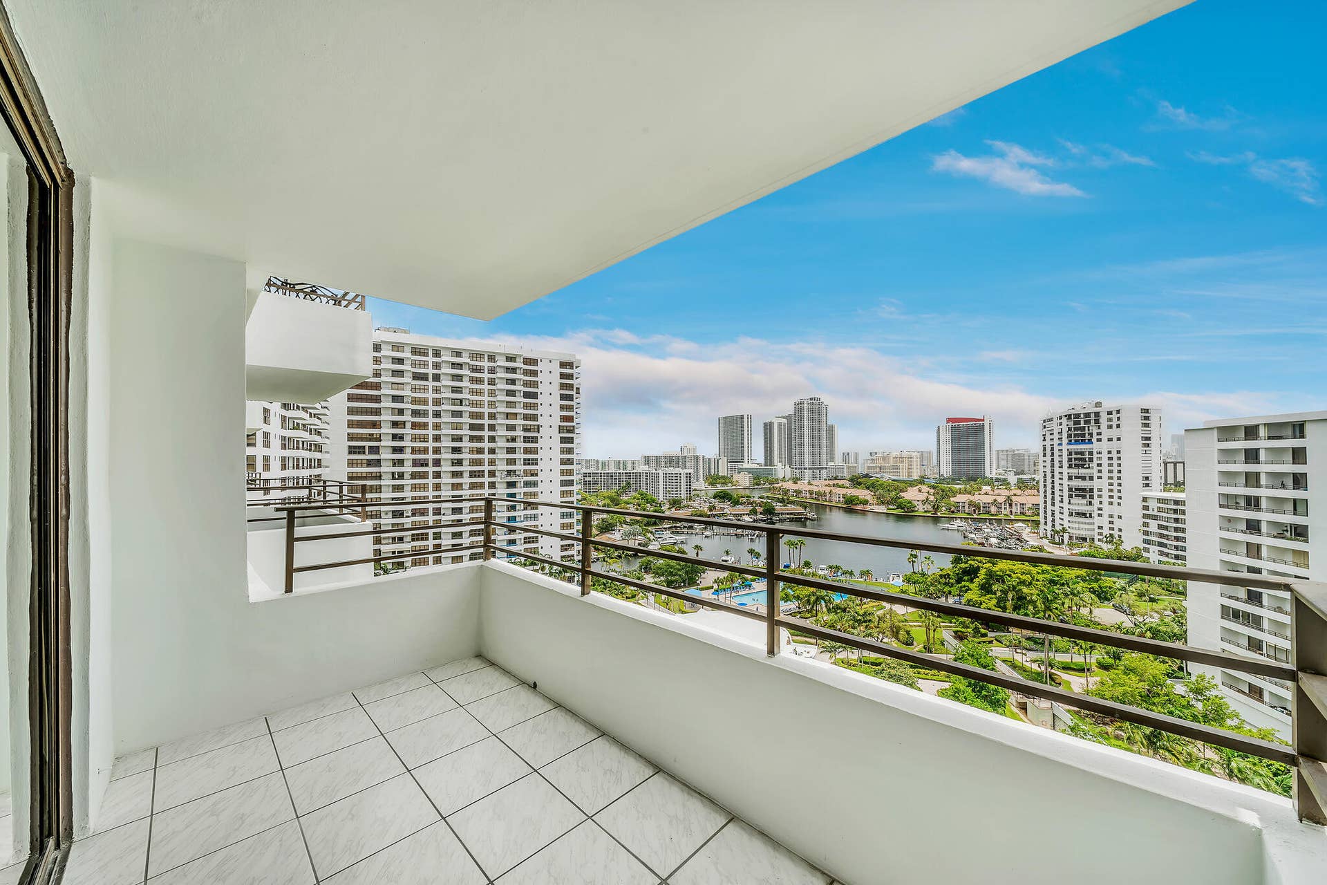 Intacoastal balcony view