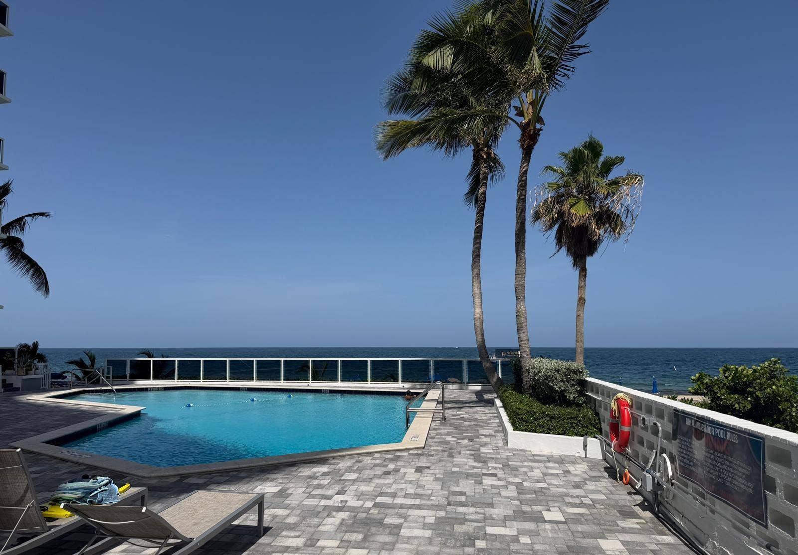 3700 Galt Ocean Drive, #209, Fort Lauderdale, FL 33308 Resort style pool