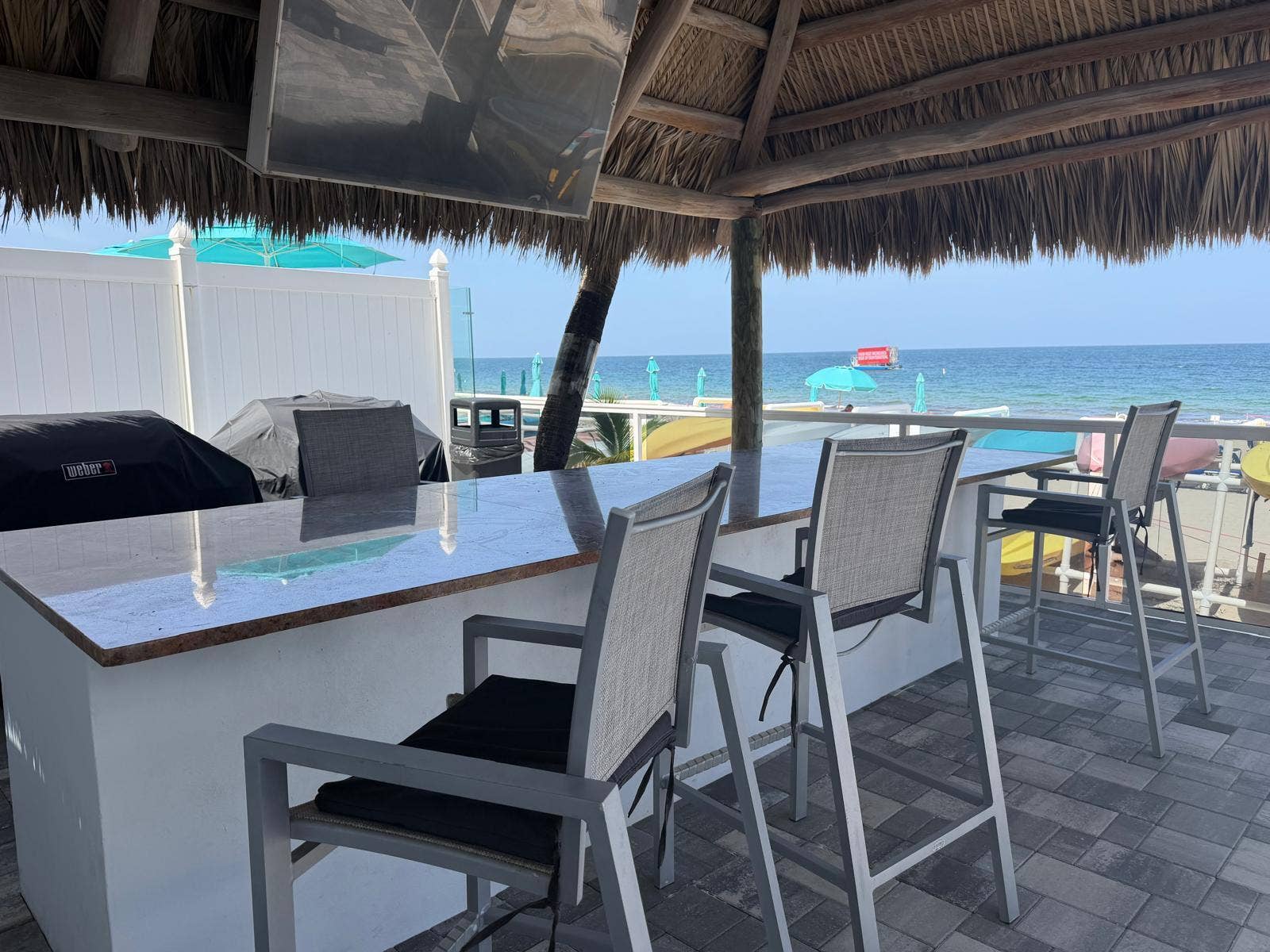 3700 Galt Ocean Drive, #209, Fort Lauderdale, FL 33308 Barb-be-cue area