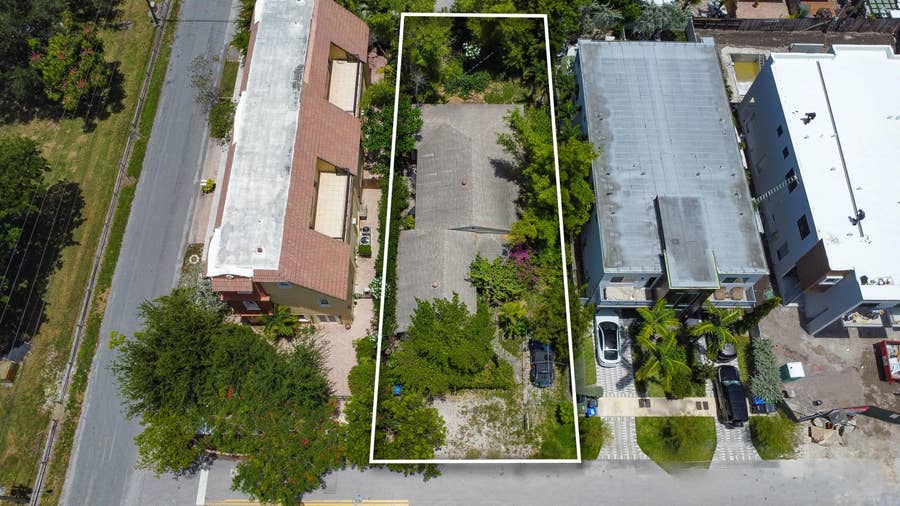 Property photo for 640 NE 8th Avenue, Fort Lauderdale, FL