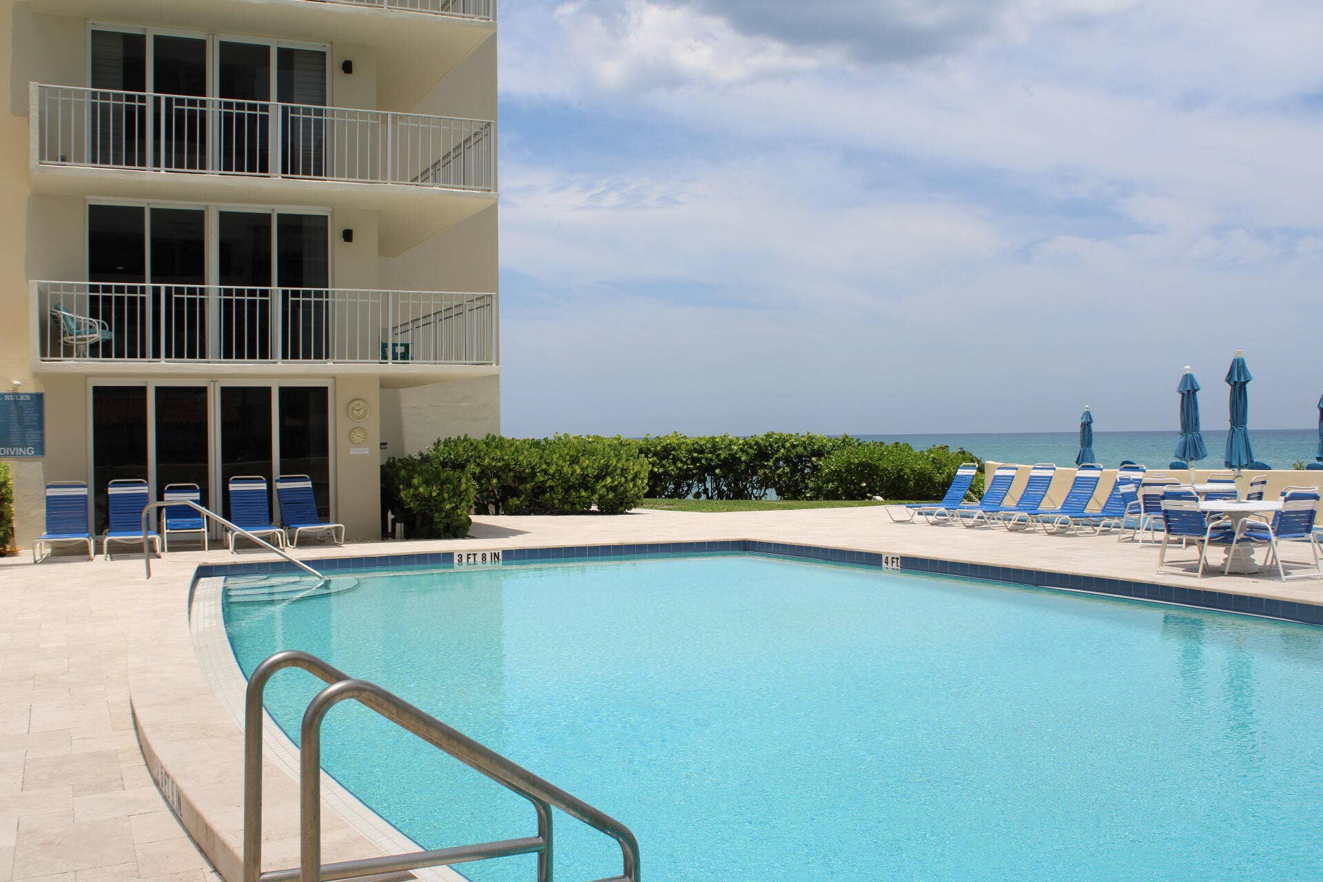 630 OCEAN Drive, #215, Juno Beach, FL 33408 IMG_0512