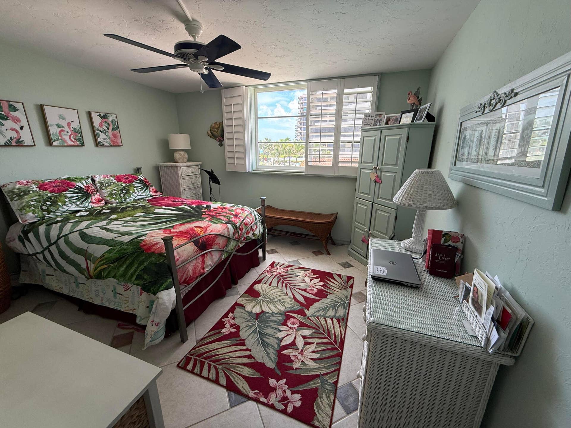 630 OCEAN Drive, #215, Juno Beach, FL 33408 IMG_4540