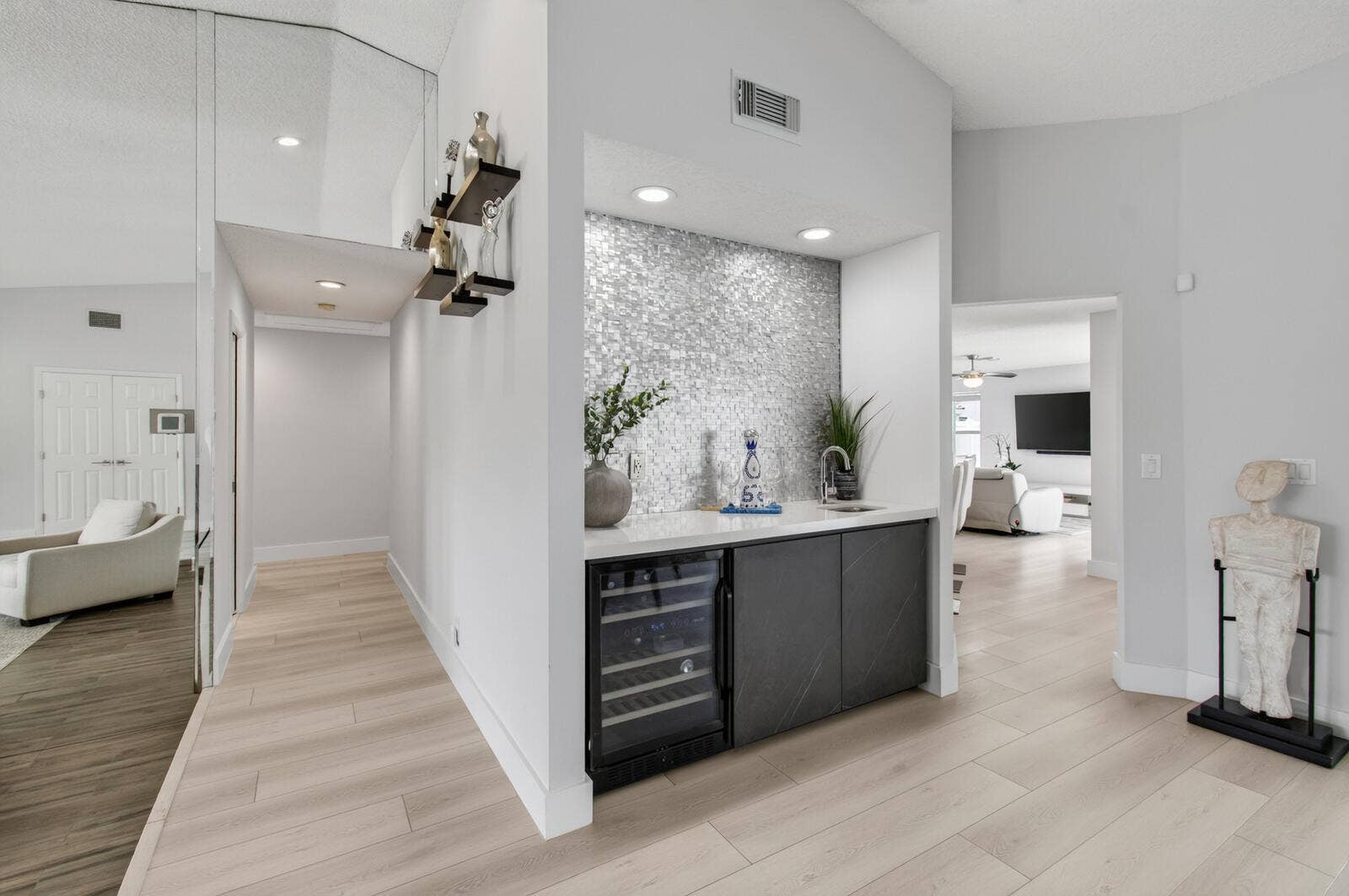 22052 Martella Avenue, Boca Raton, FL 33433 DSC_2404