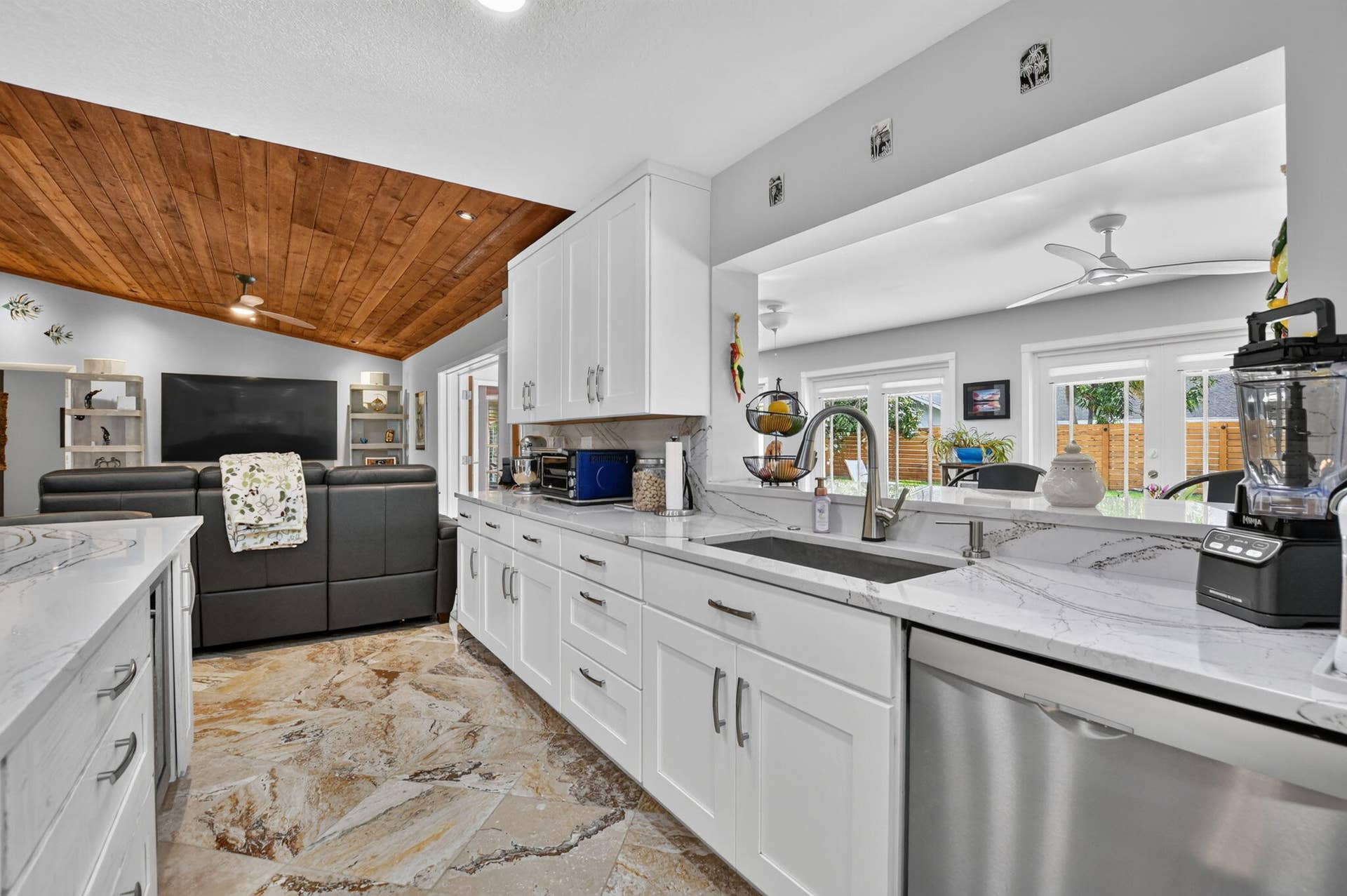 32 SW 14TH Avenue, Boca Raton, FL 33486 24-web-or-mls-DSC_0413