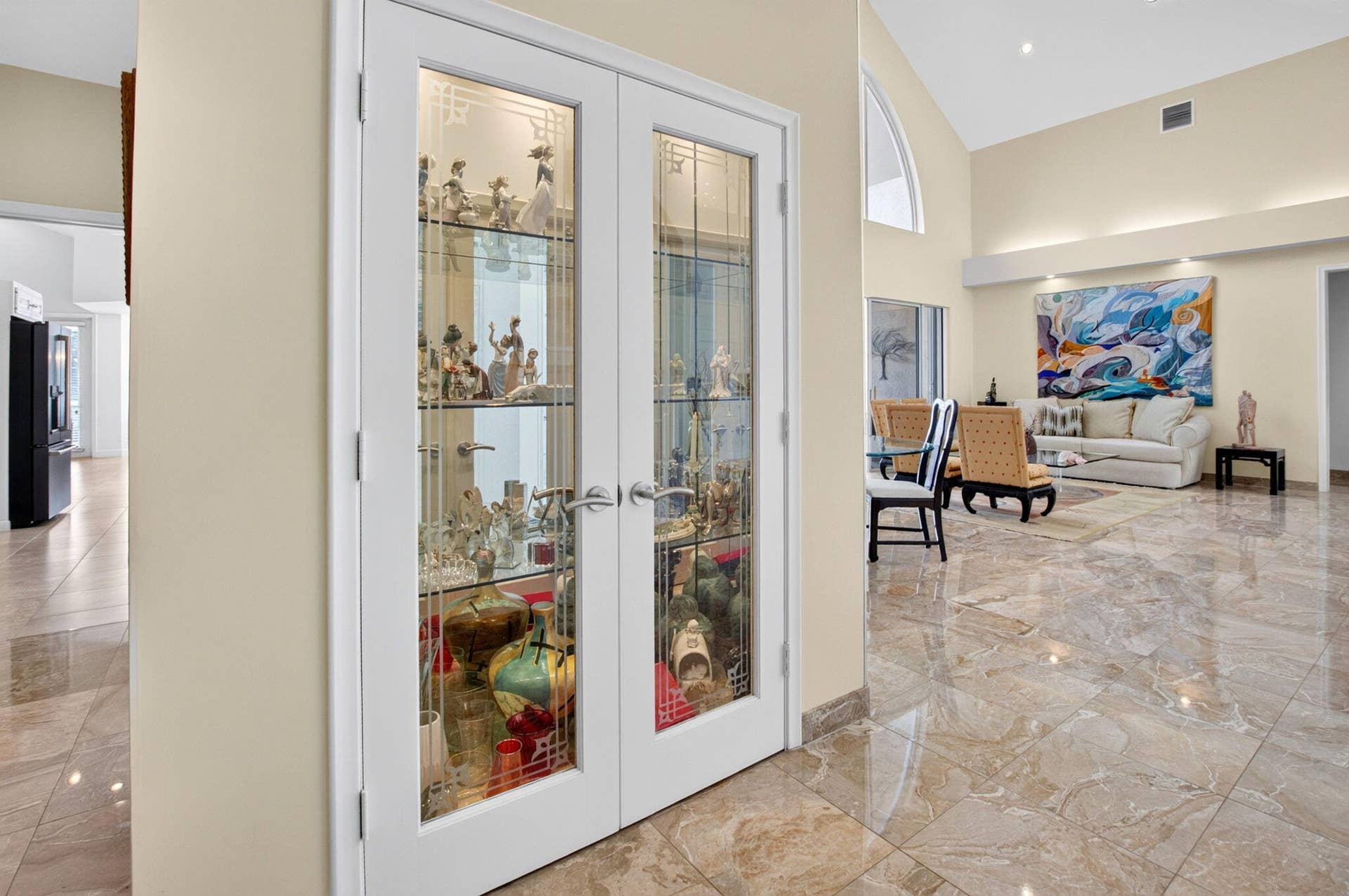 display closet or wine room