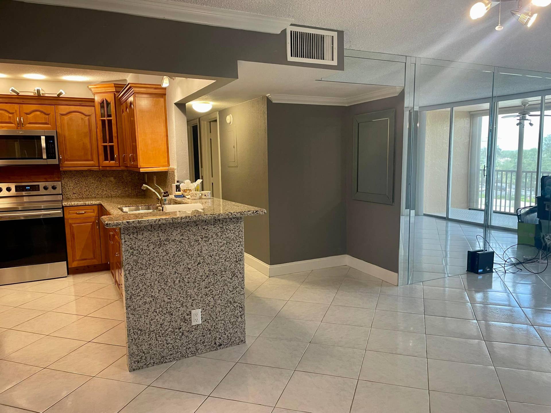 740 S FEDERAL Highway, #410, Pompano Beach, Pompano Beach, FL 33062 IMG_5023