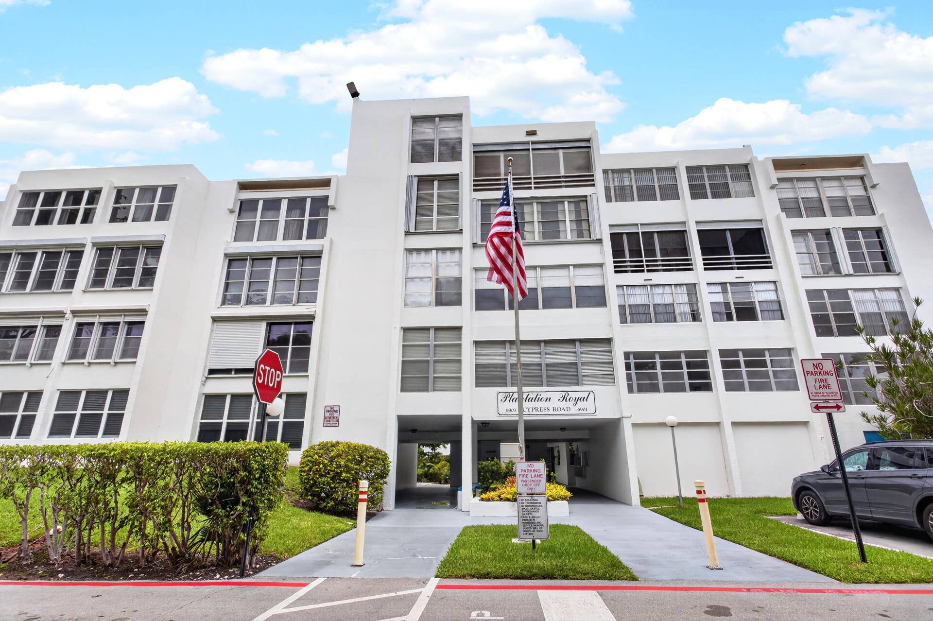 6903 Cypress Road, #B23, Plantation, FL 33317 Front exterior