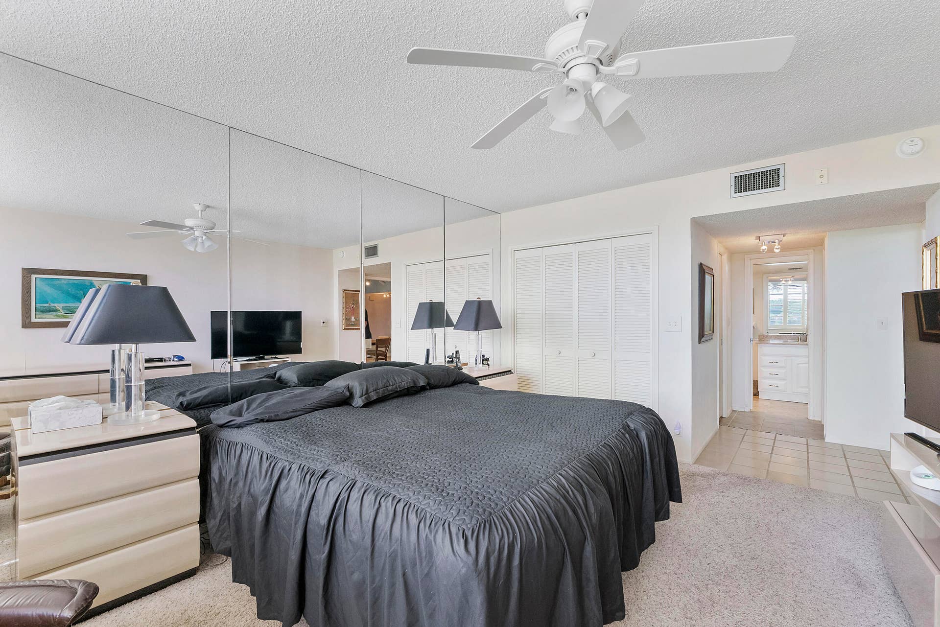 804 Cypress Grove Lane, #408, Pompano Beach, FL 33069 Master bedroom with en suite full bathroom.