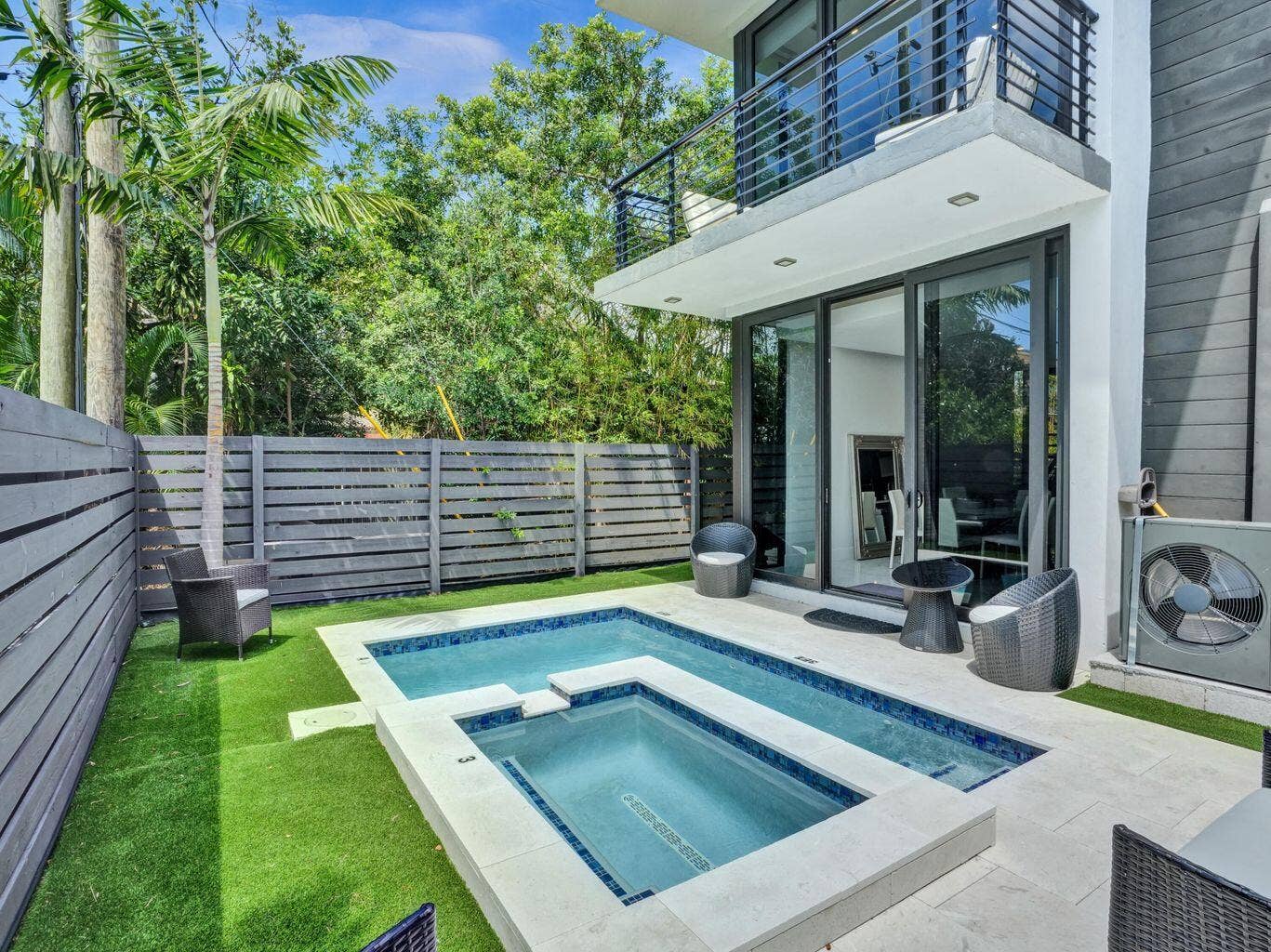 2514 backyard pool