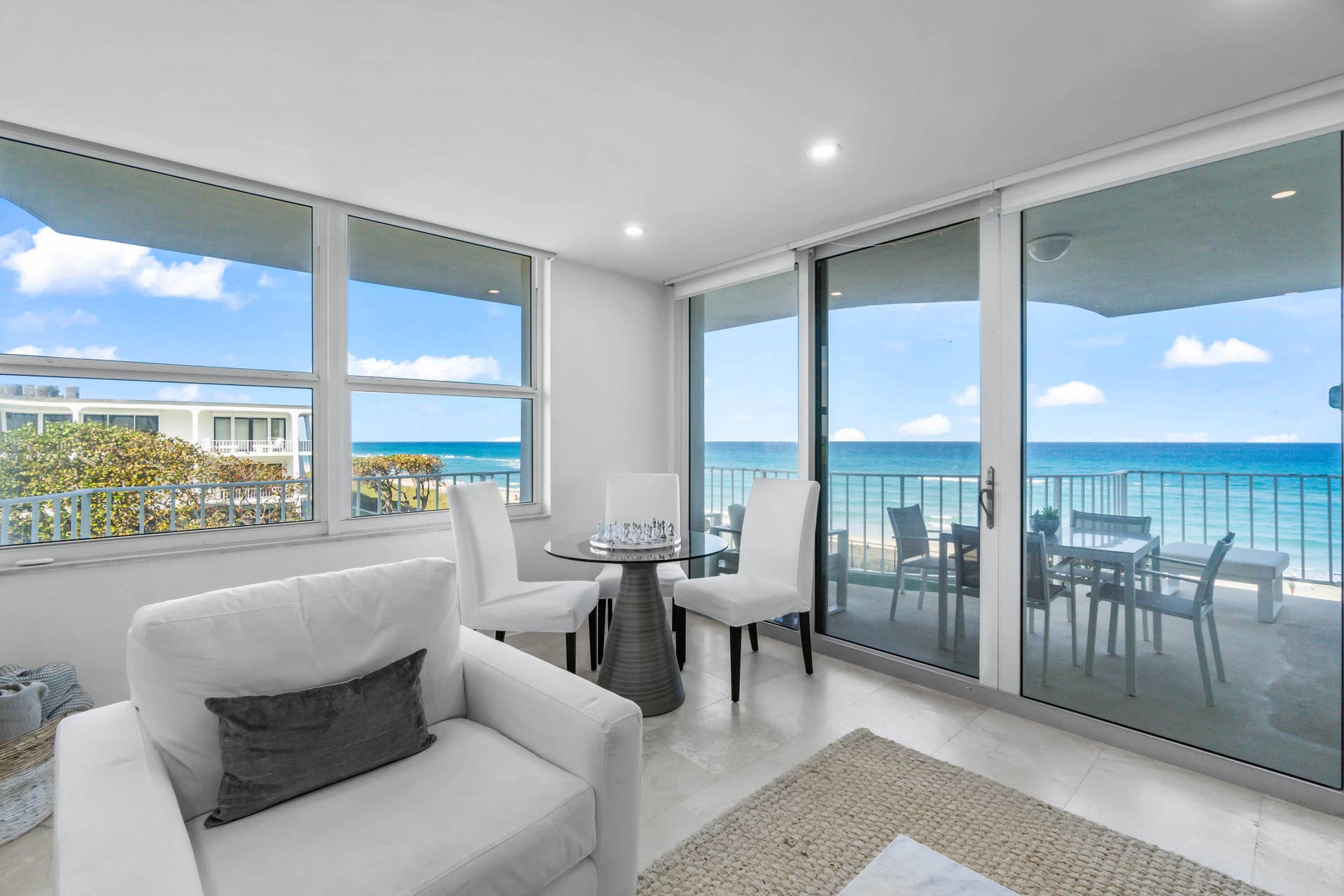 2295 S Ocean Boulevard, #425, Palm Beach, FL 33480 007-2295SouthOceanBoulevard-425-PalmBeac