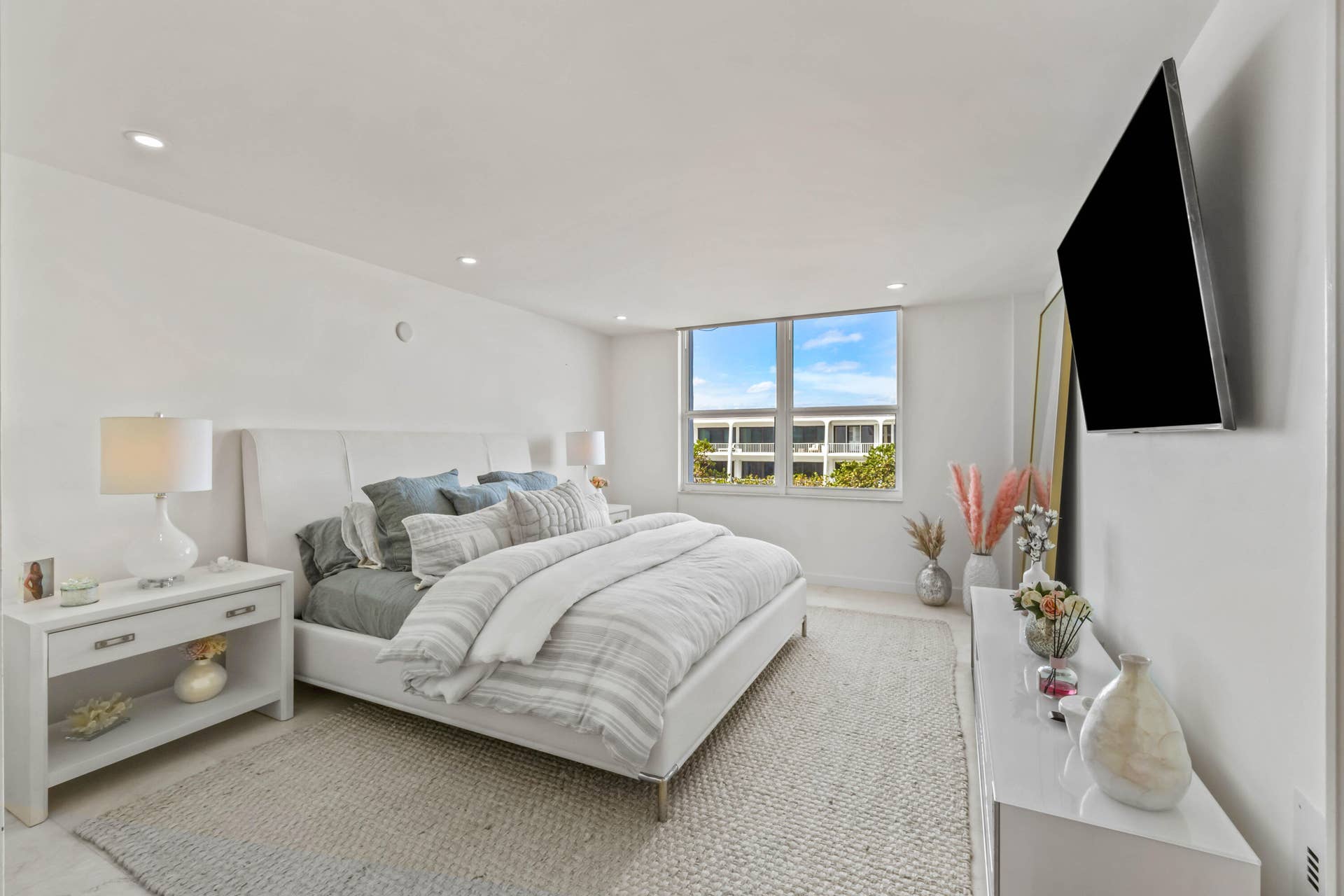 2295 S Ocean Boulevard, #425, Palm Beach, FL 33480 020-2295SouthOceanBoulevard-425-PalmBeac
