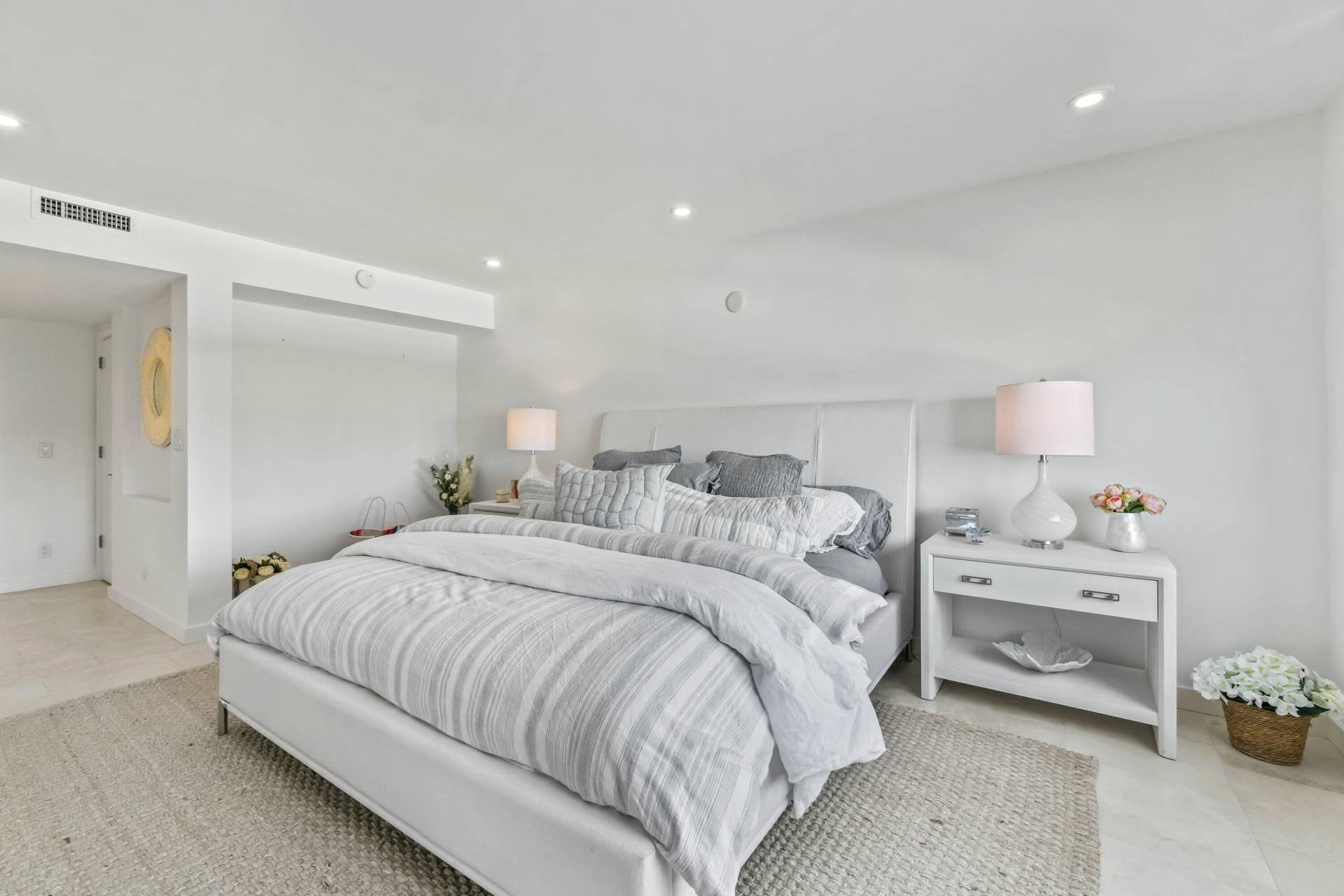 2295 S Ocean Boulevard, #425, Palm Beach, FL 33480 017-2295SouthOceanBoulevard-425-PalmBeac