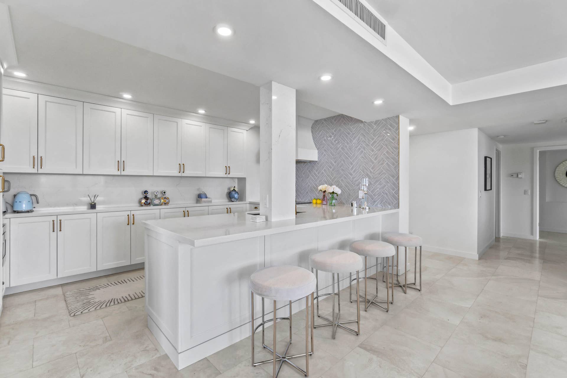 2295 S Ocean Boulevard, #425, Palm Beach, FL 33480 013-2295SouthOceanBoulevard-425-PalmBeac