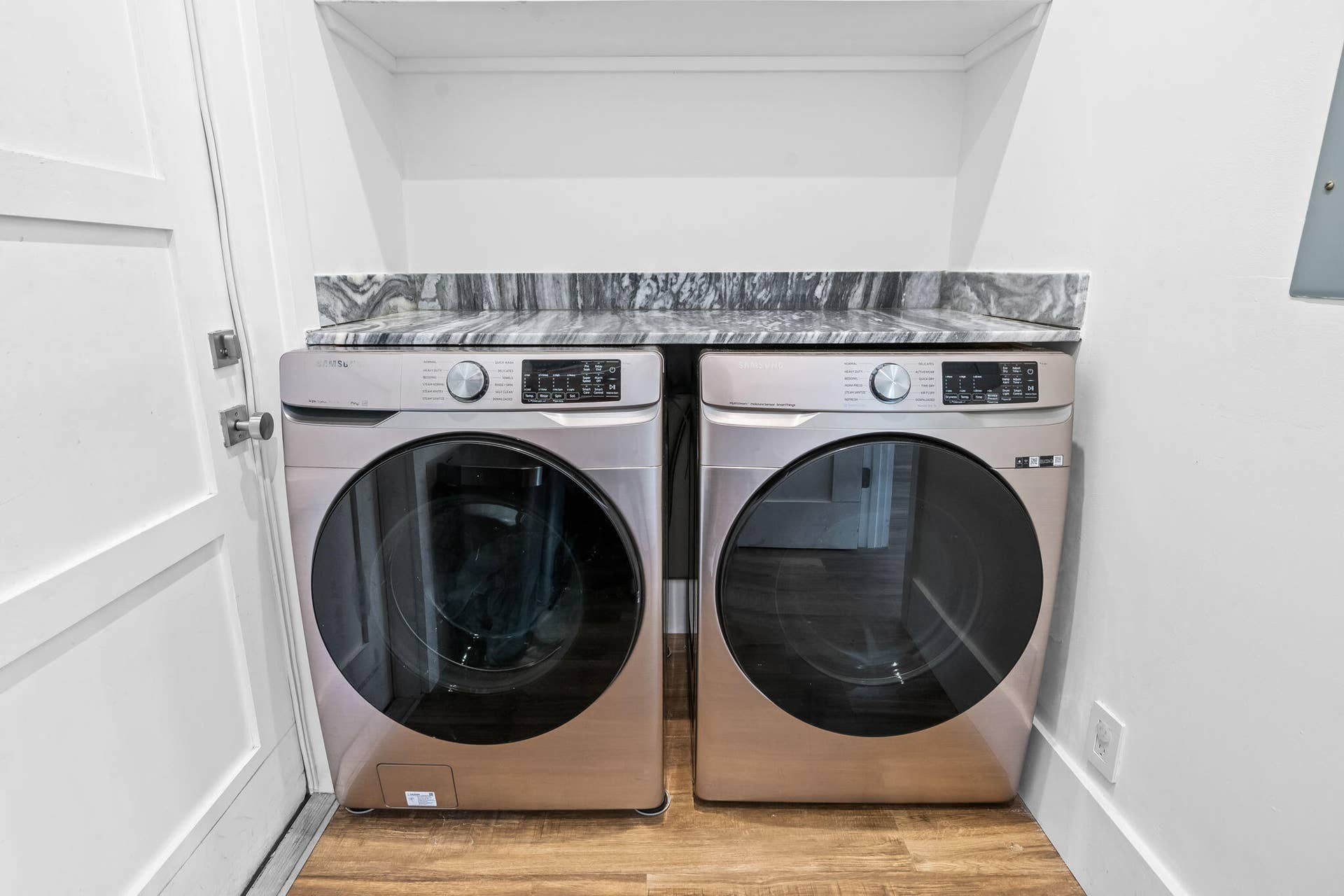 3209 Leigh Road, Pompano Beach, FL 33062 Large Laundry Room