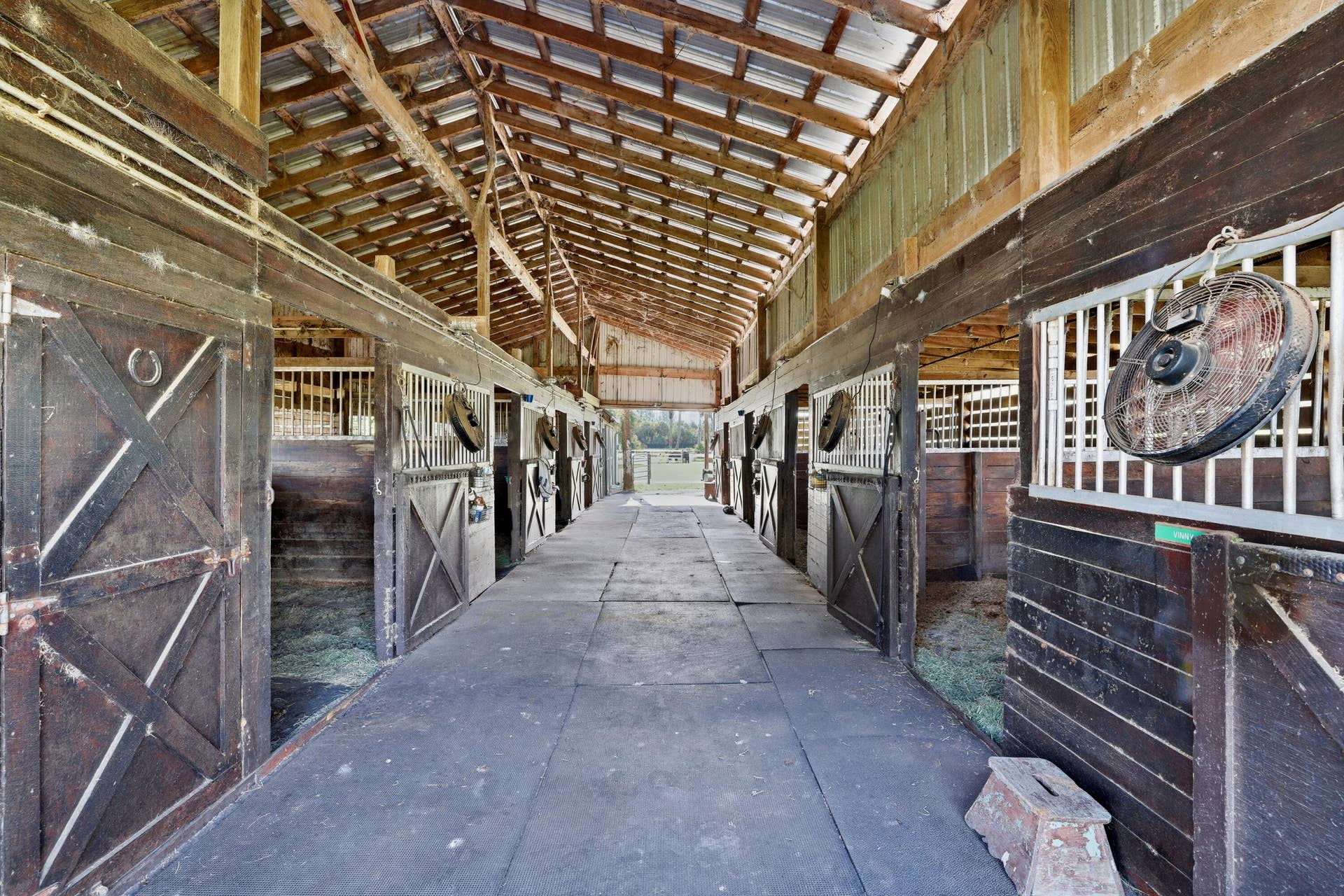 Barn