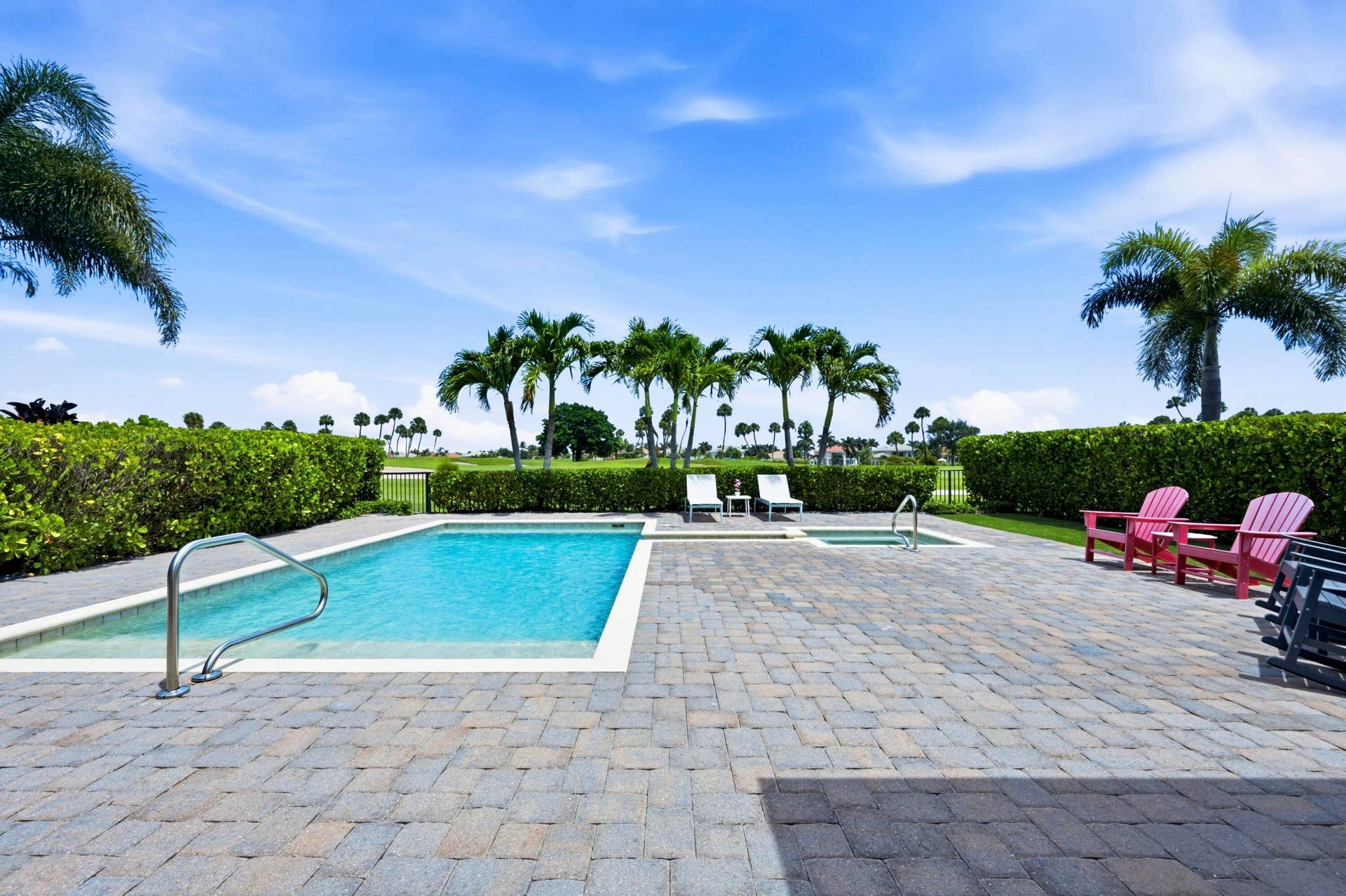 Resort Style Pool & Spa