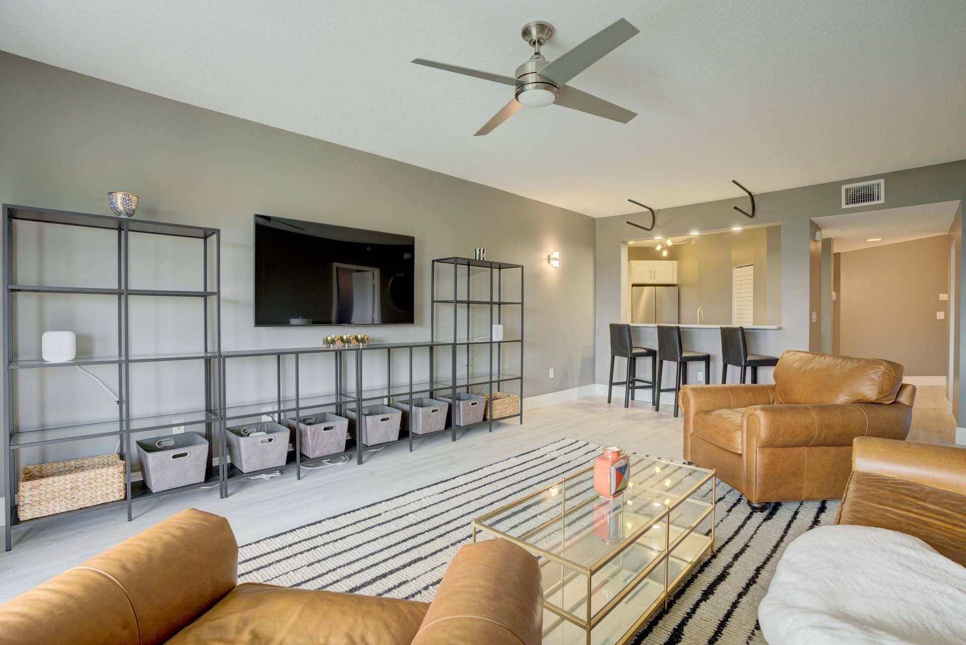 100 UNO LAGO Drive, #402, Juno Beach, FL 33408 Living Space