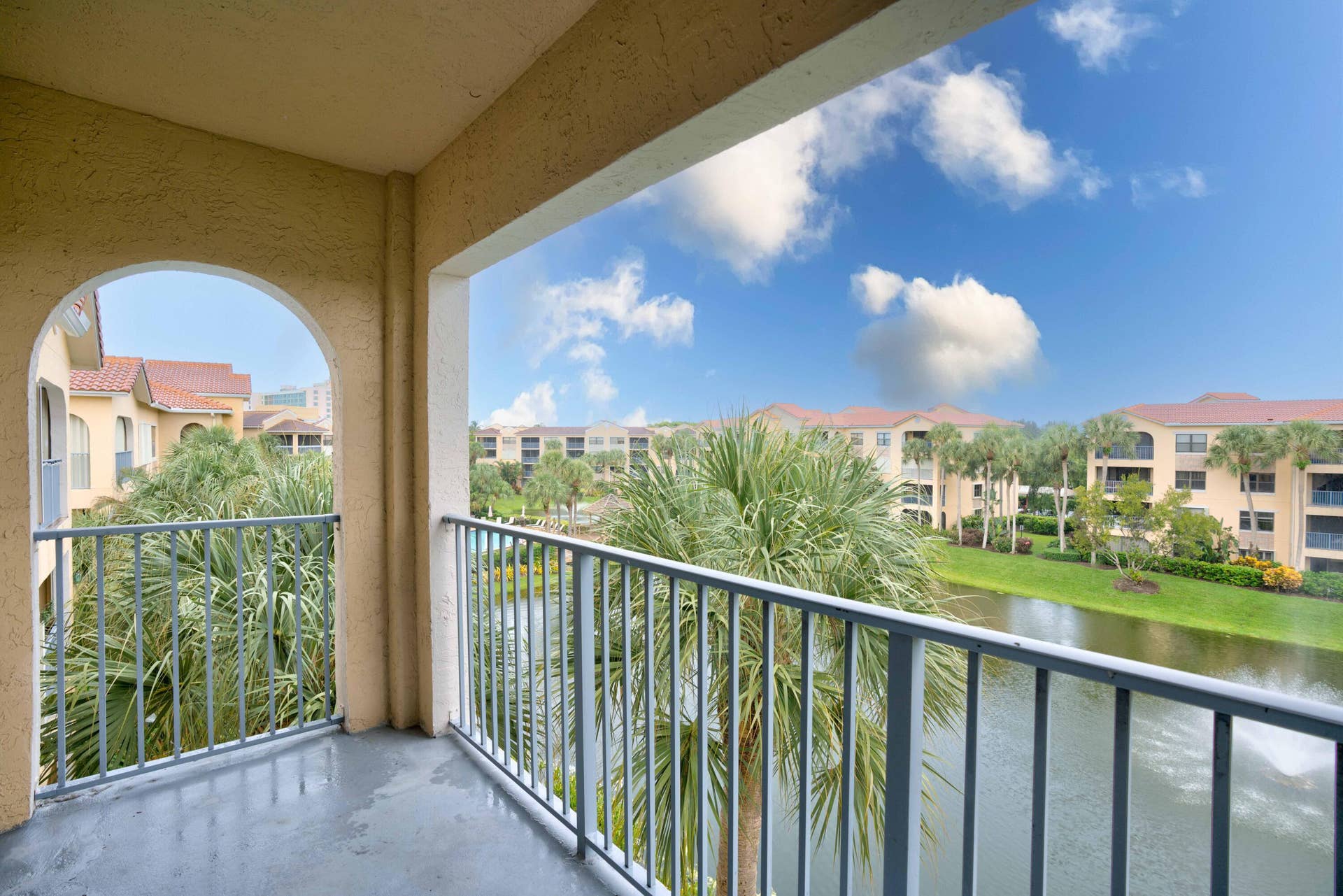 100 UNO LAGO Drive, #402, Juno Beach, FL 33408 Balcony View