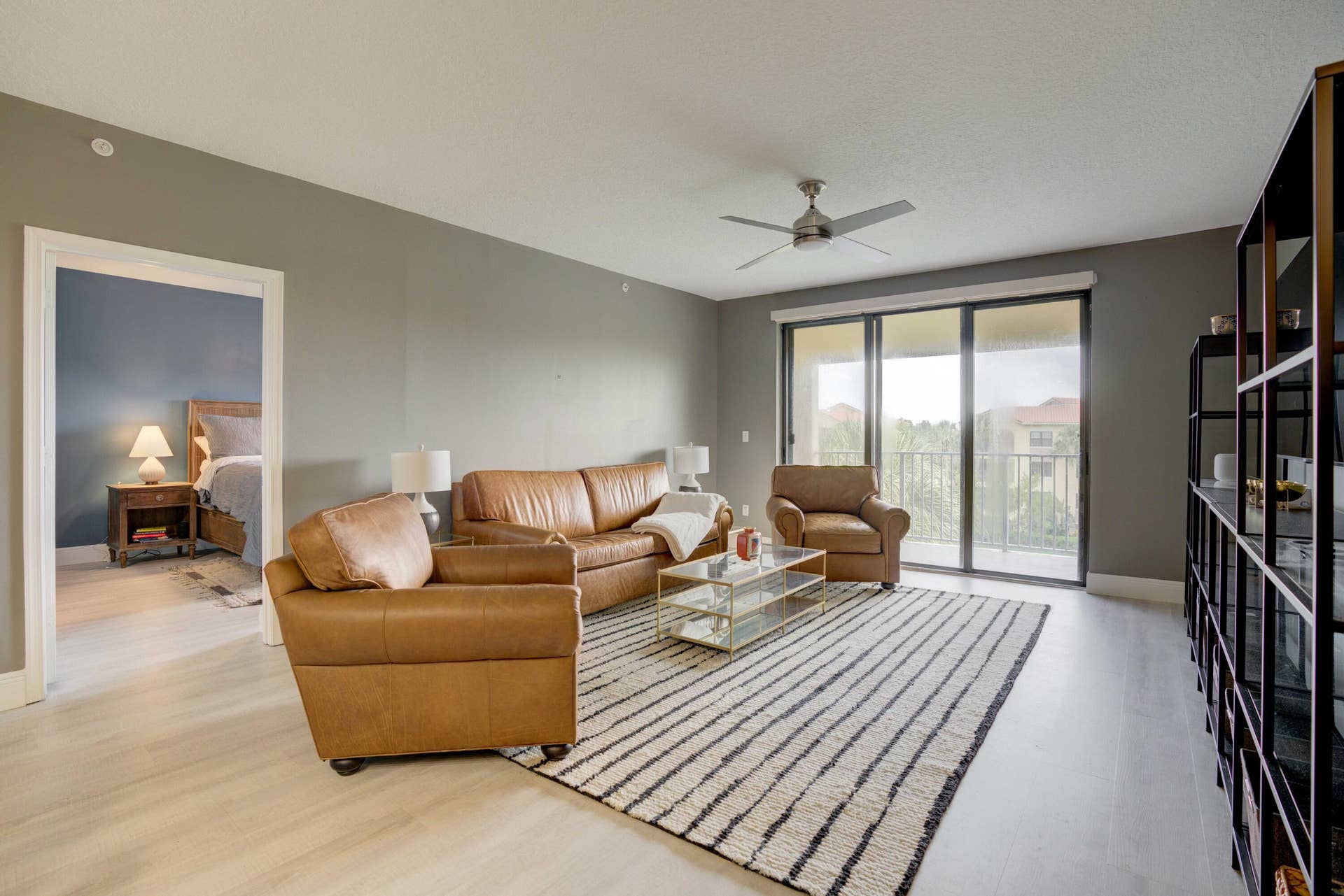 100 UNO LAGO Drive, #402, Juno Beach, FL 33408 Living Space