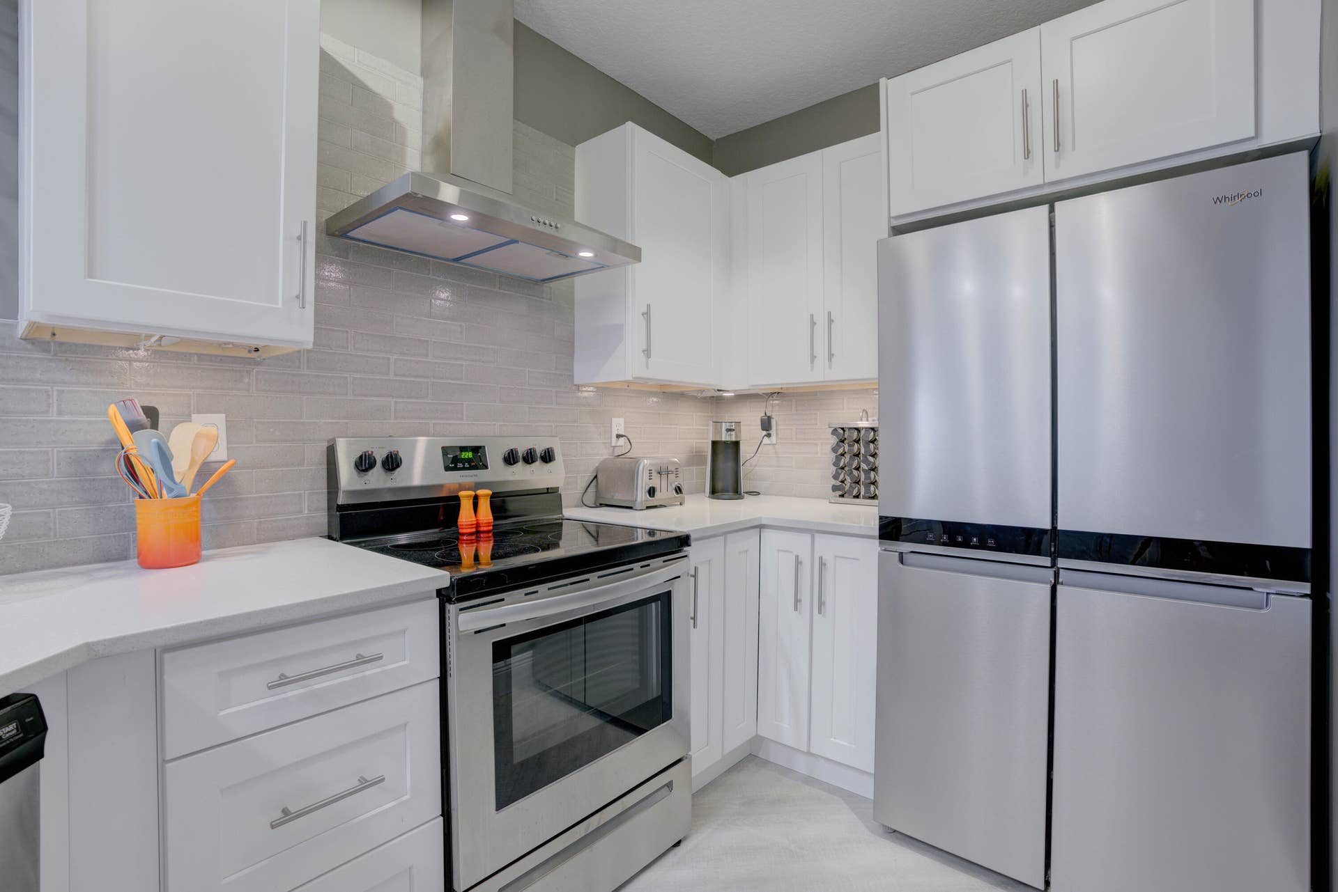 100 UNO LAGO Drive, #402, Juno Beach, FL 33408 Kitchen