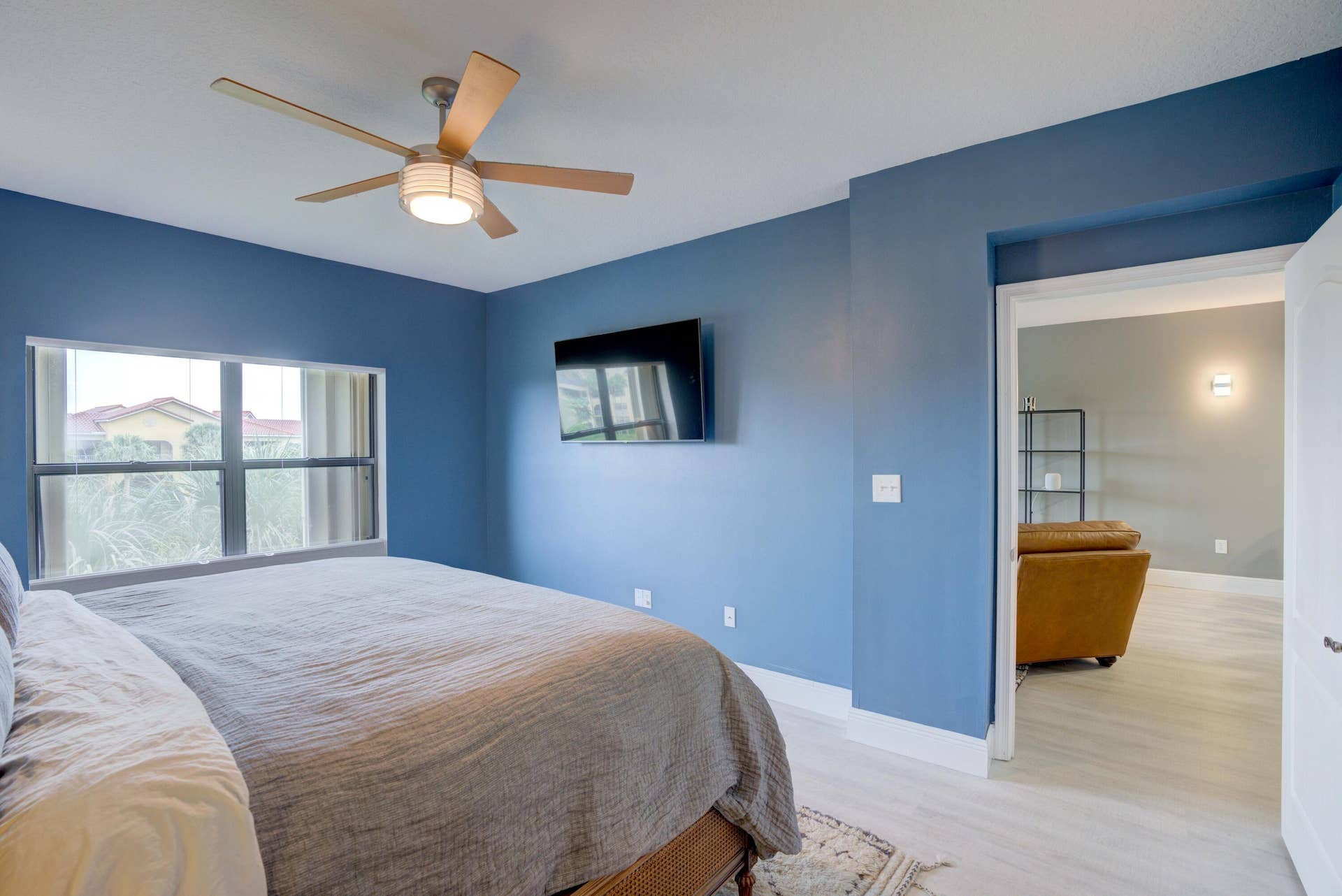 100 UNO LAGO Drive, #402, Juno Beach, FL 33408 Primary Bedroom