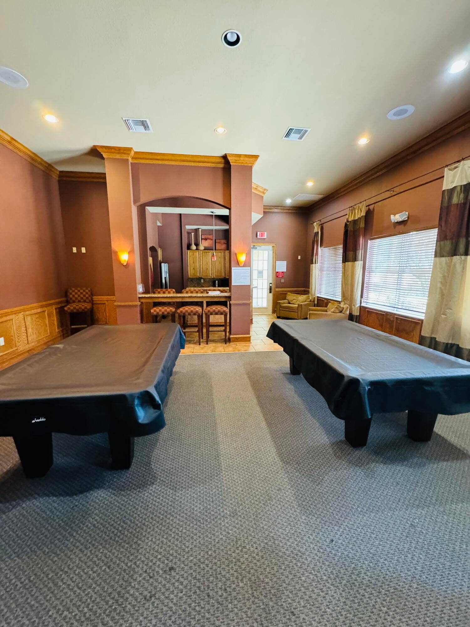 Emerald Dunes common area (1)