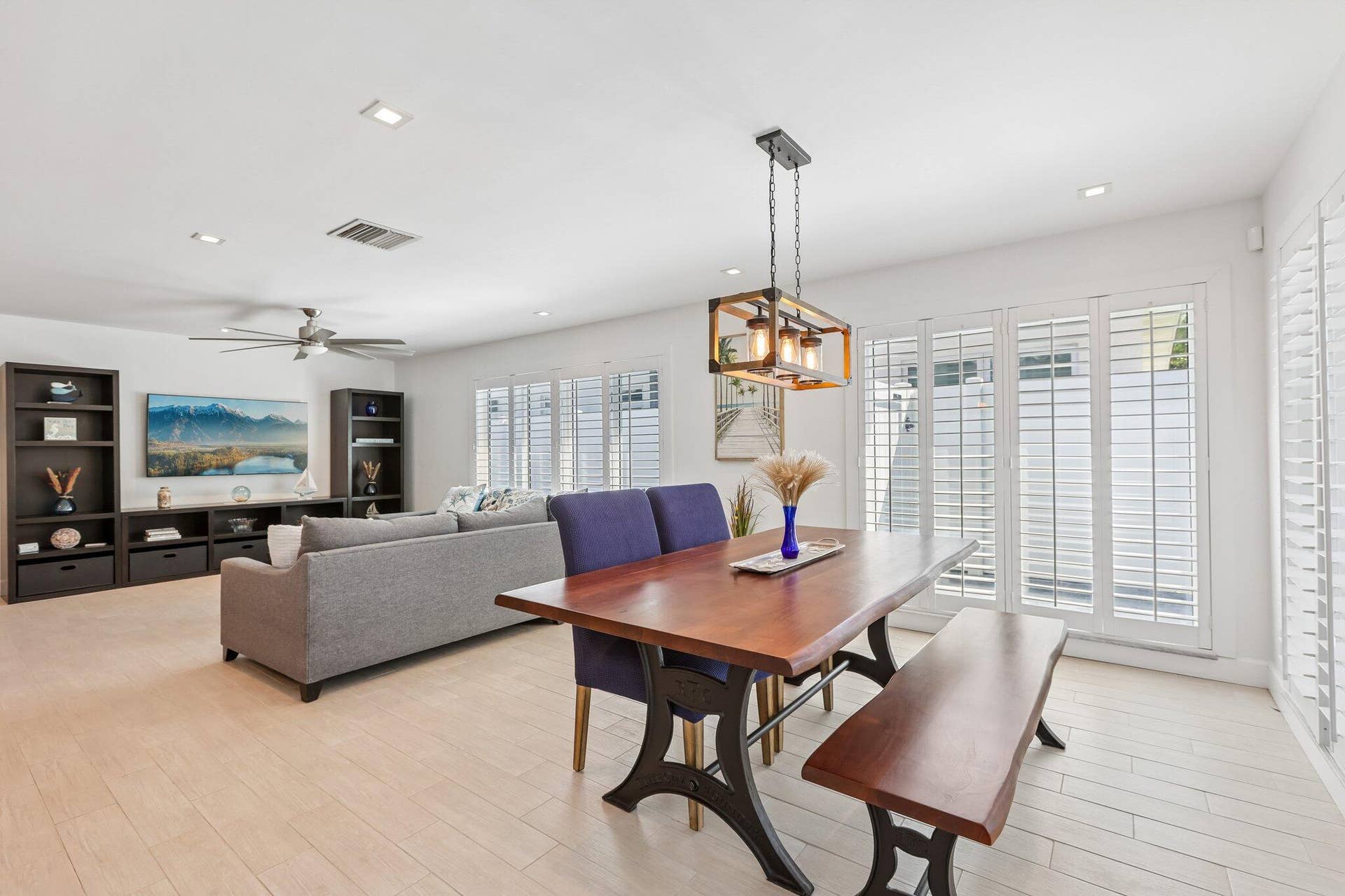 Living room/Dining room