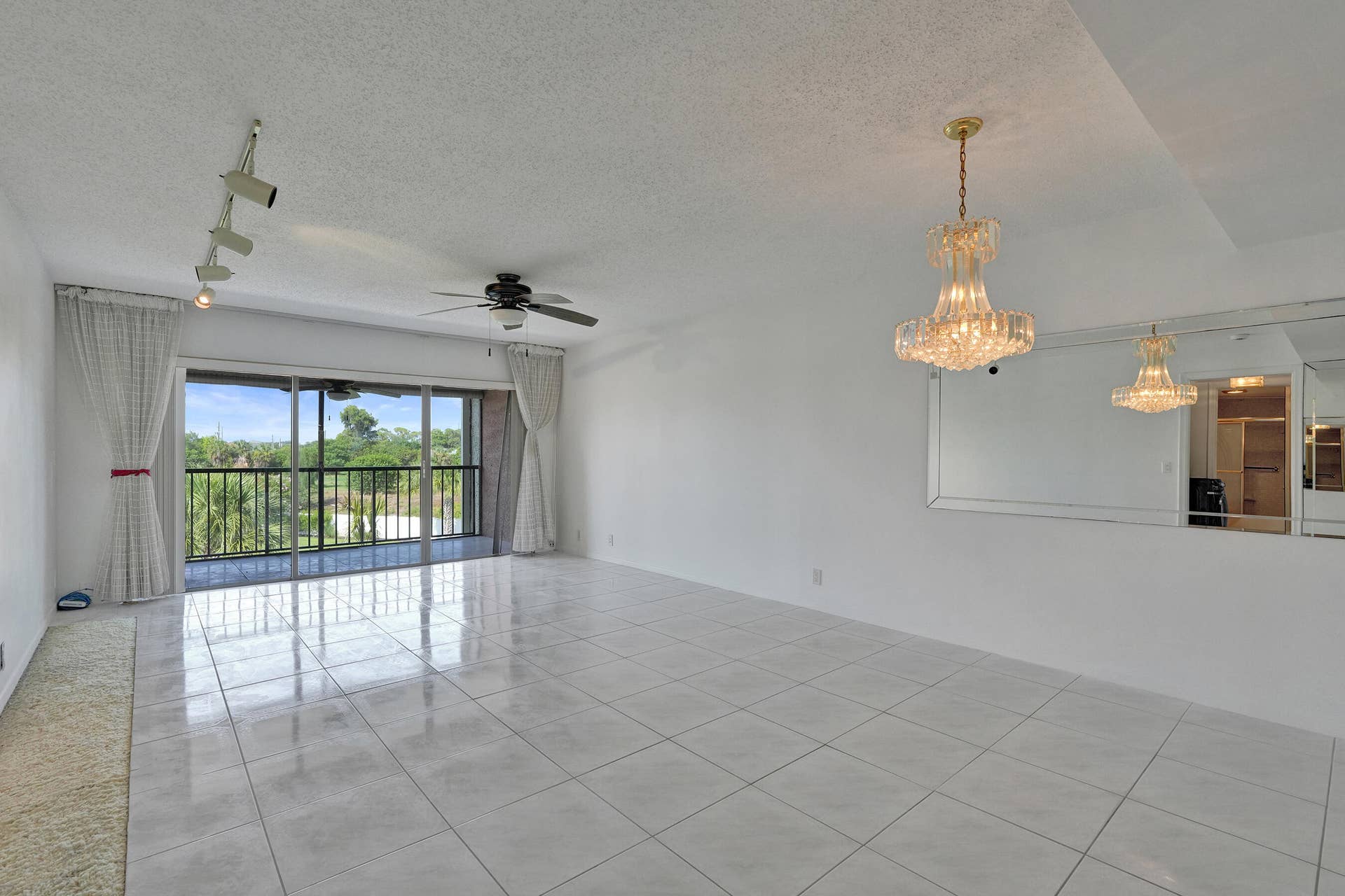4100 TIVOLI Court, #304, Lake Worth, FL 33467 DSC07222