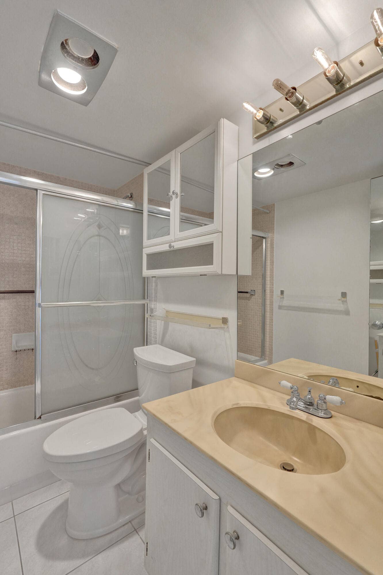 4100 TIVOLI Court, #304, Lake Worth, FL 33467 DSC07210
