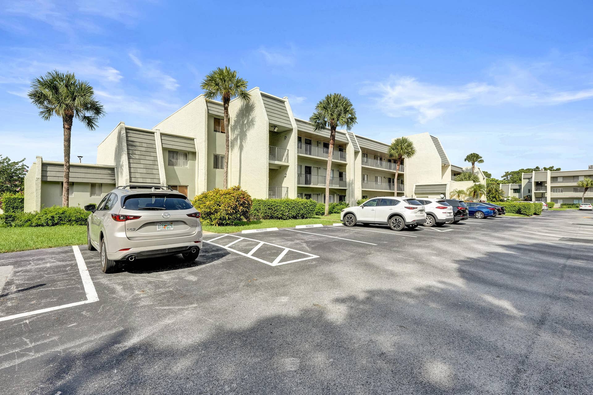 4100 TIVOLI Court, #304, Lake Worth, FL 33467 DSC07300