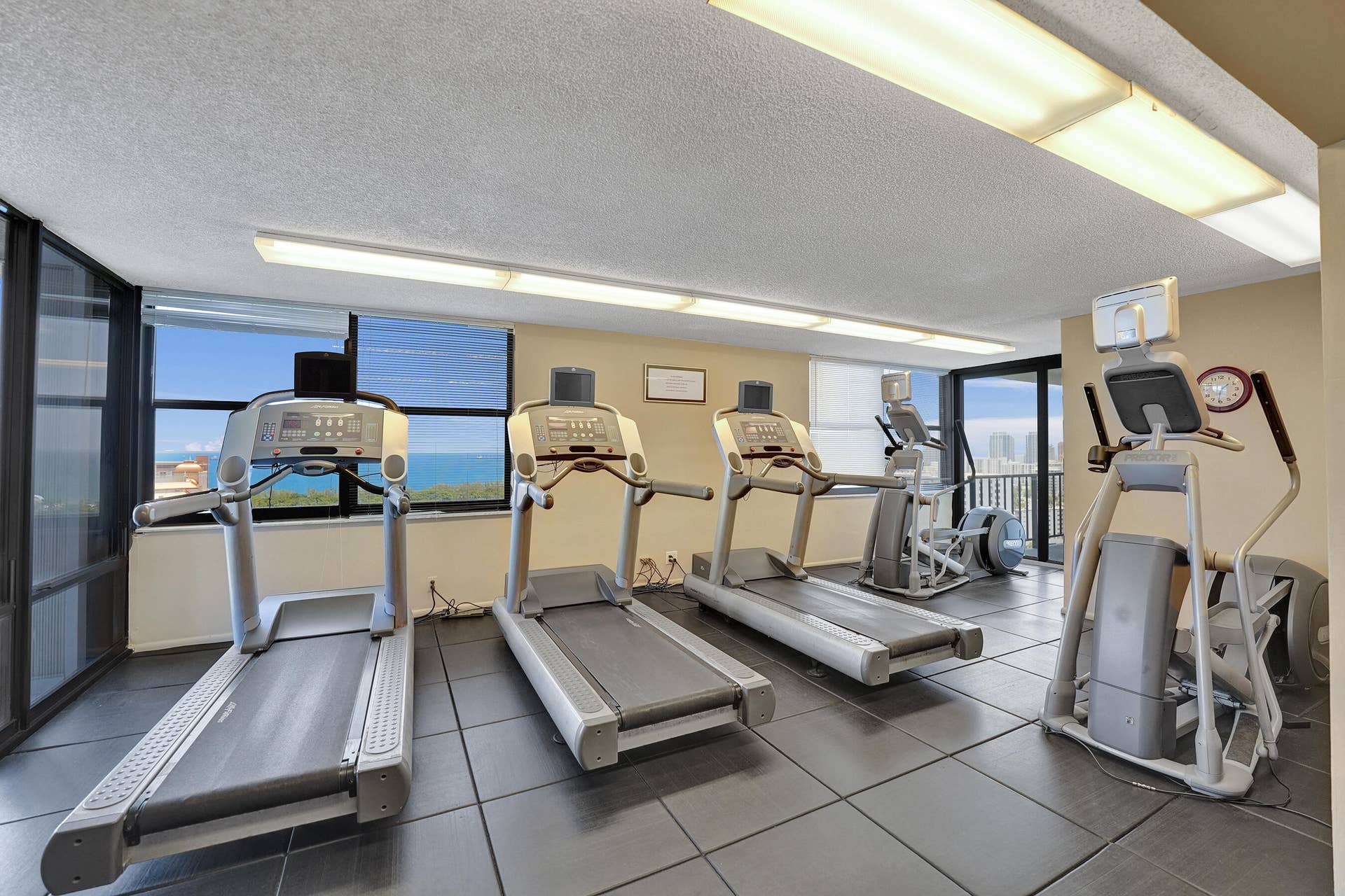936 Intracoastal Drive, #22C, Fort Lauderdale, FL 33304 DSC02376
