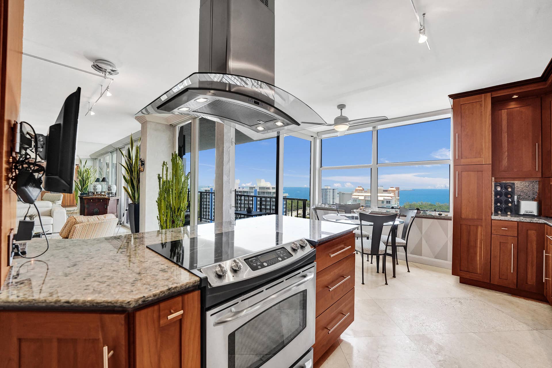 936 Intracoastal Drive, #22C, Fort Lauderdale, FL 33304 DSC02253