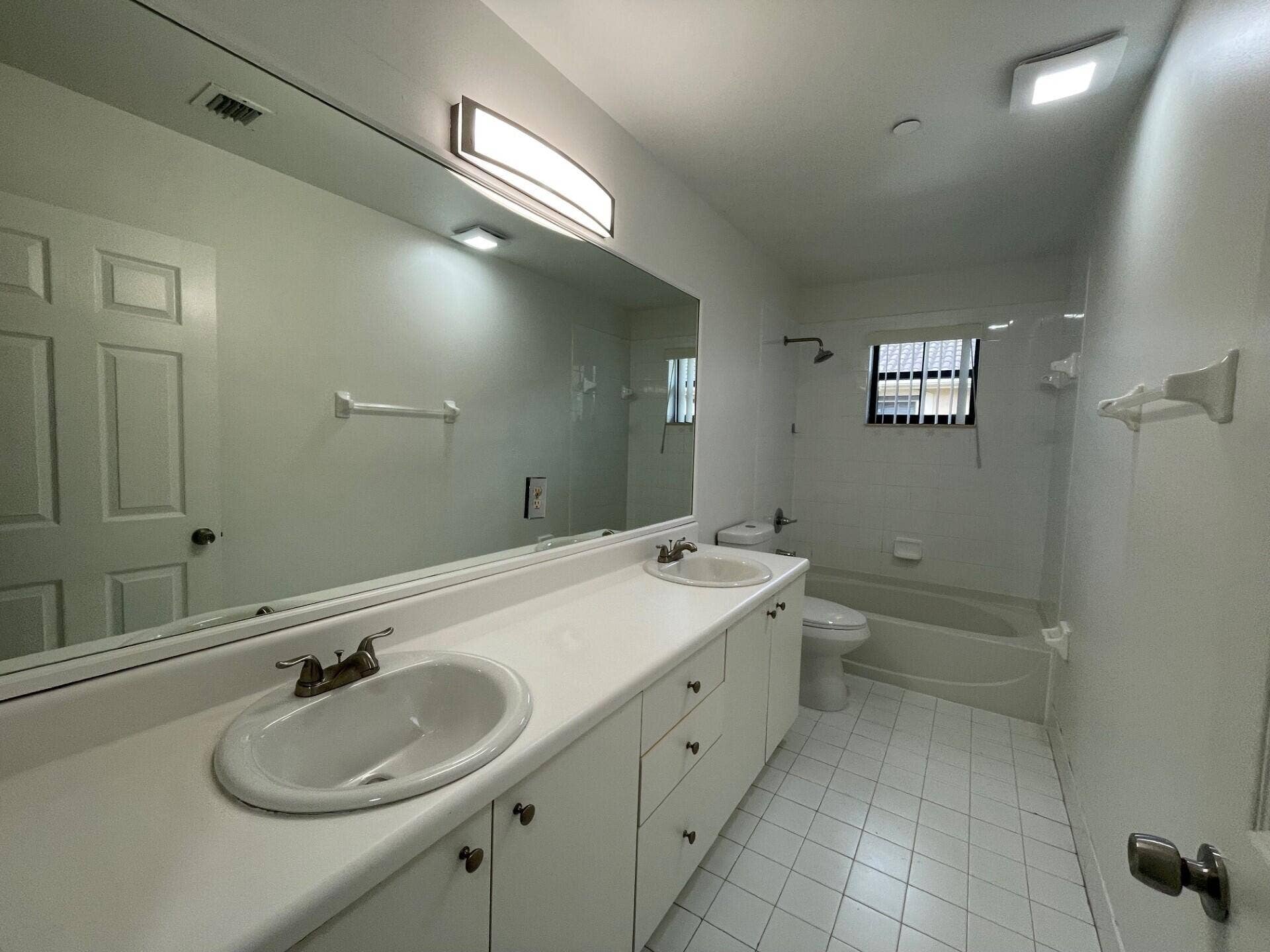 4329 VINEYARD Circle, #4329, Weston, FL 33332 4329-0031