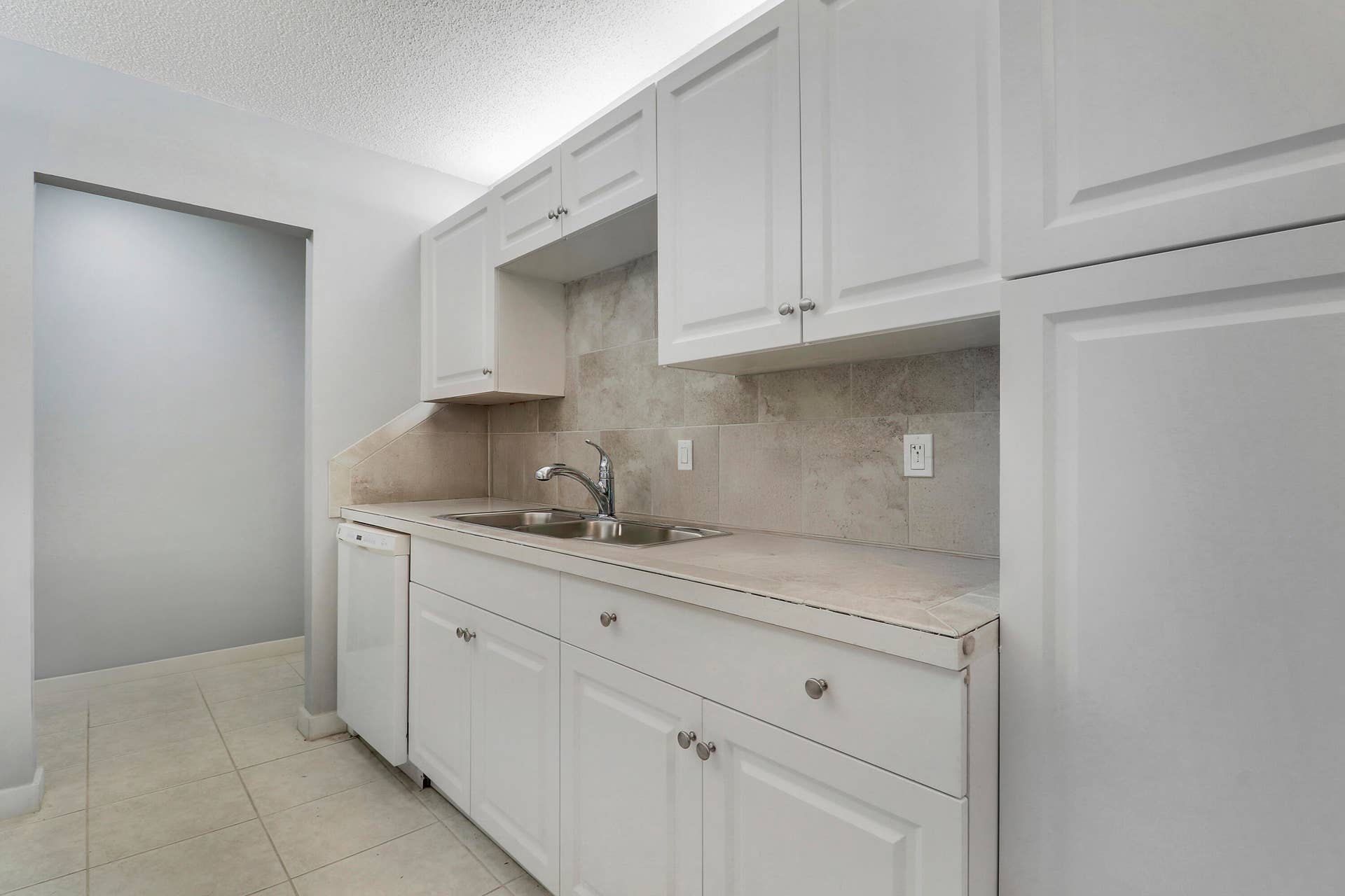 150 PINEVIEW Road, #C4, Jupiter, Jupiter, FL 33469 Kitchen