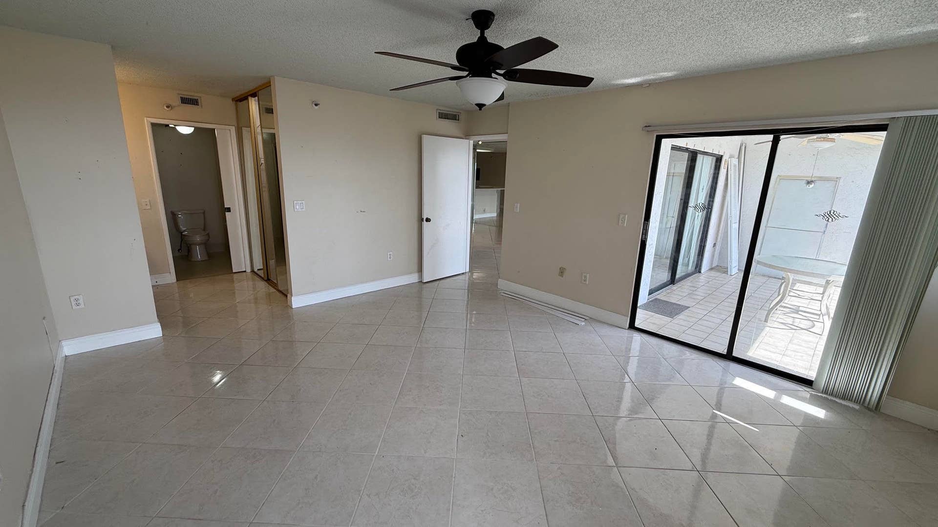 2334 S Cypress Bend Drive, #802, Pompano Beach, FL 33069 11