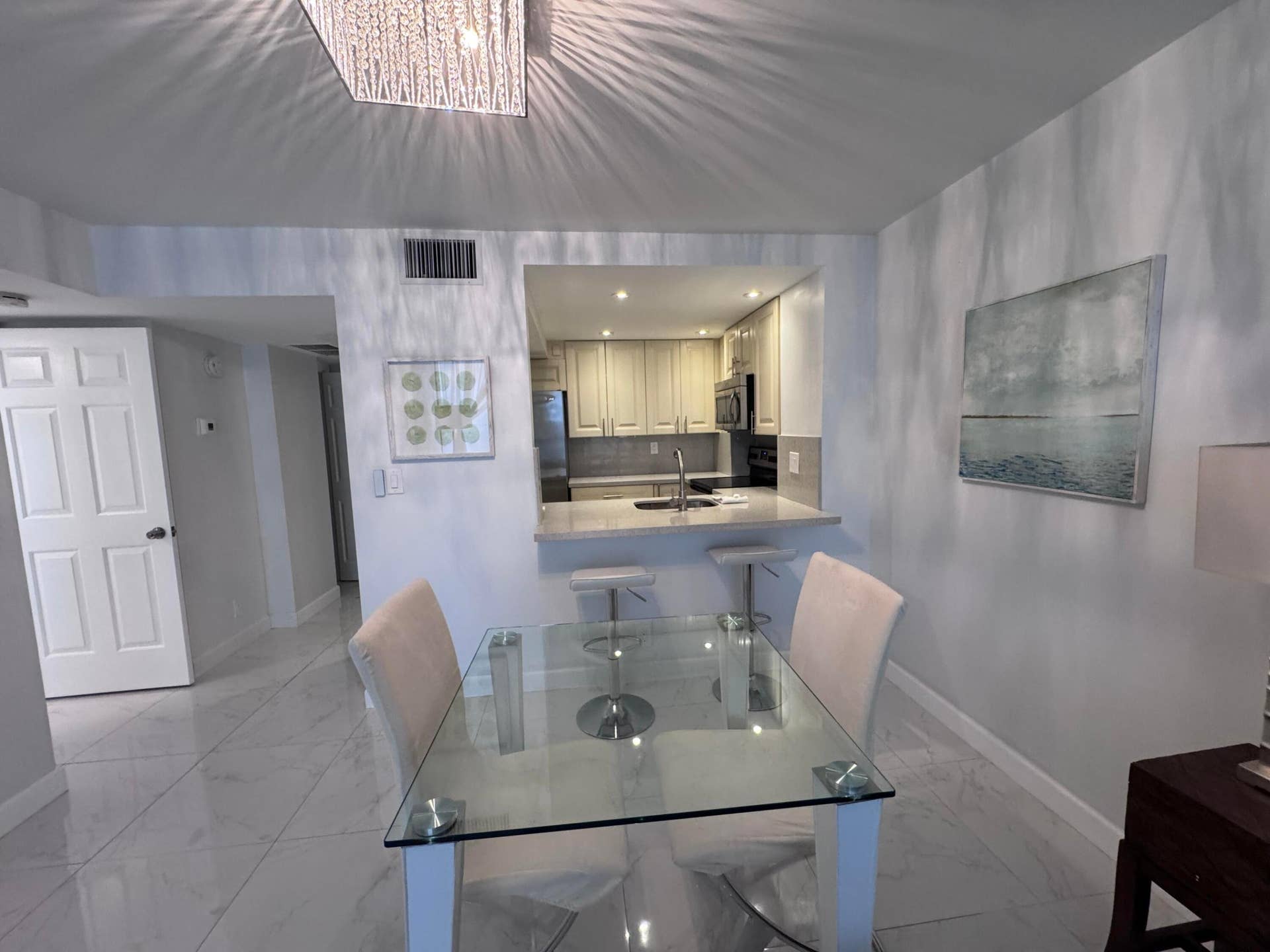 3031 N OCEAN Boulevard, #708, Fort Lauderdale, FL 33308 Formal Dining