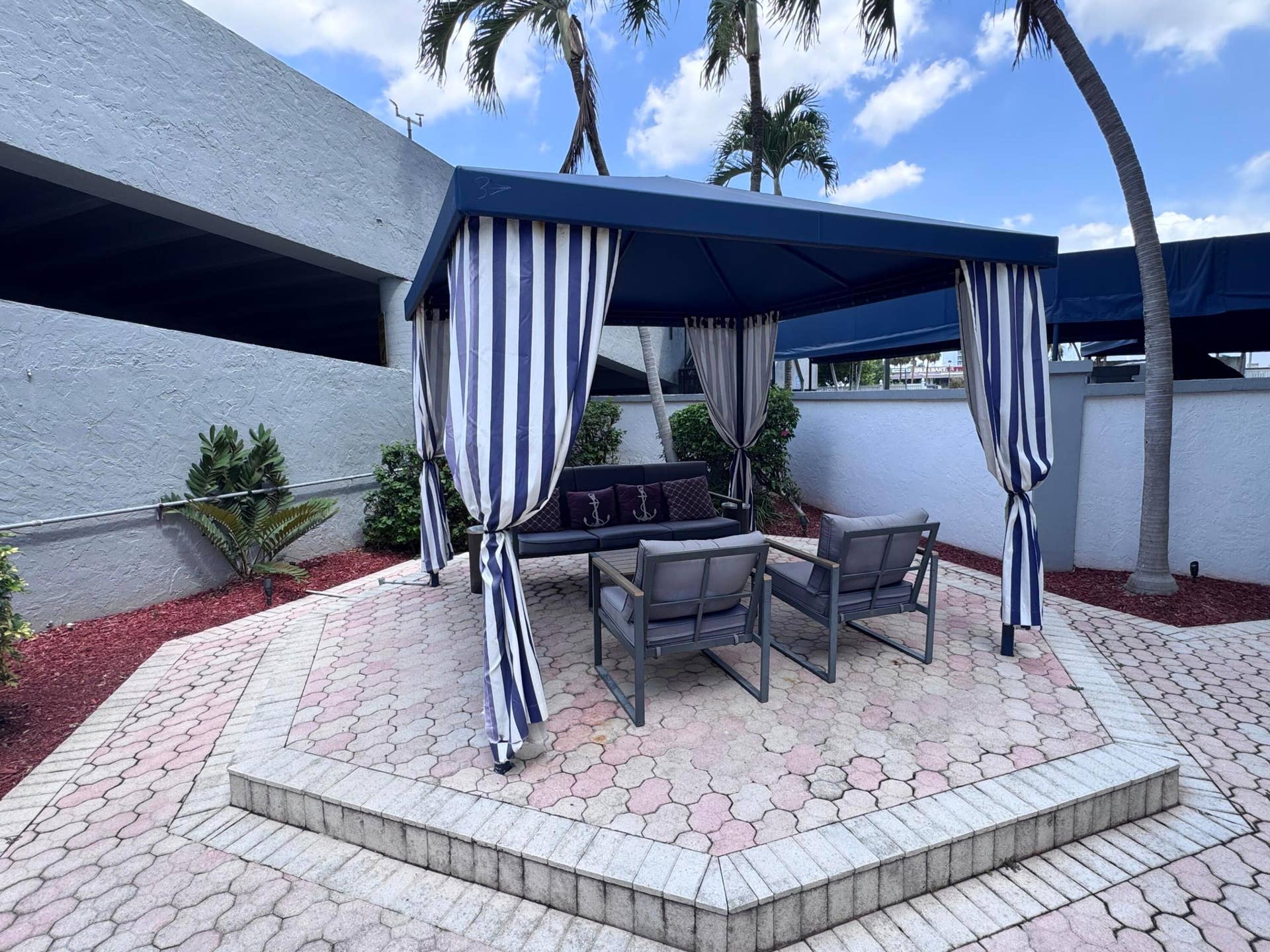 3031 N OCEAN Boulevard, #708, Fort Lauderdale, FL 33308 Cabanas by the Pool ...