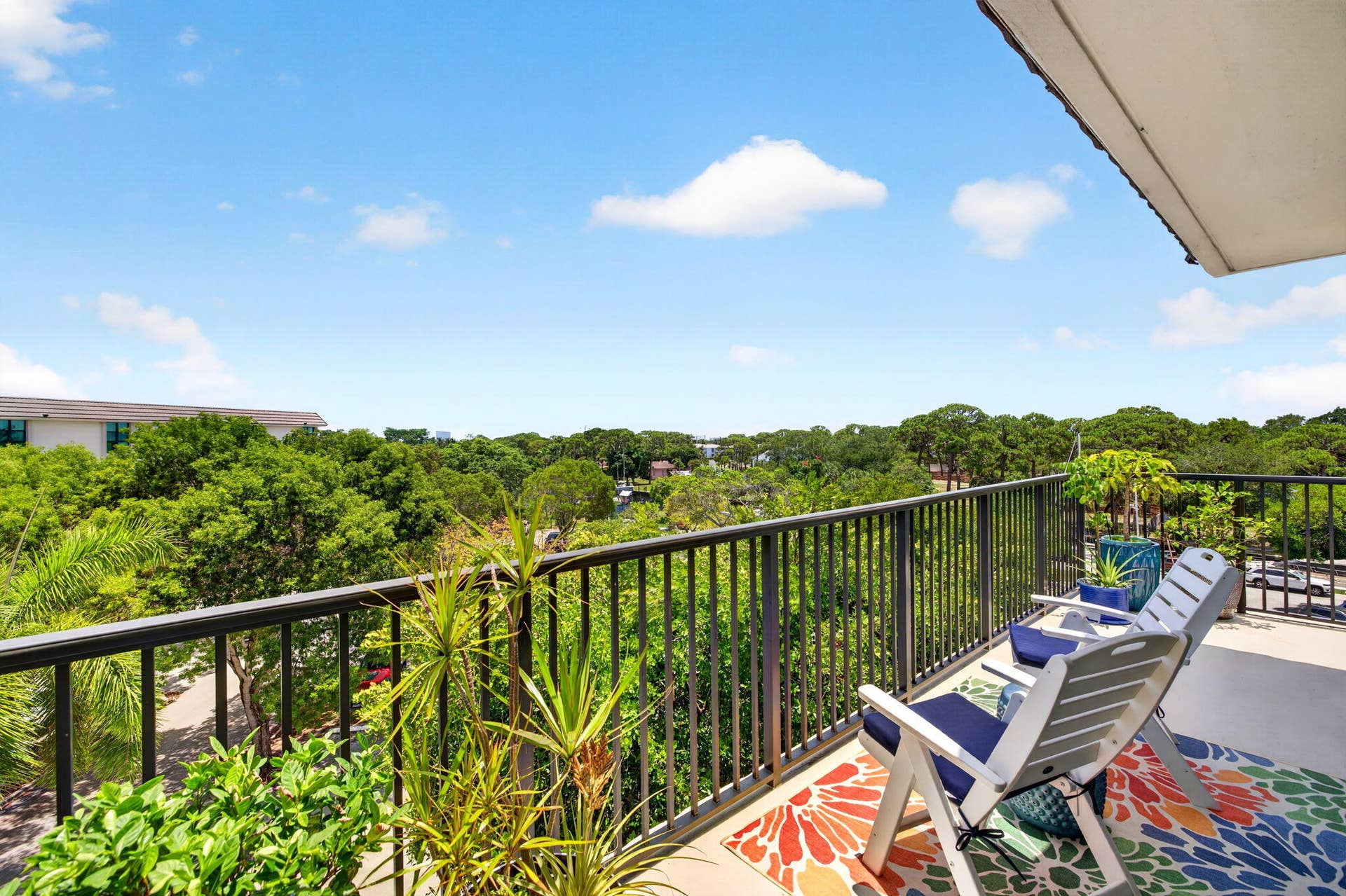 1301 River Reach Drive, #516, Fort Lauderdale, FL 33315 1301-516 Wrap around balcony views E to SE