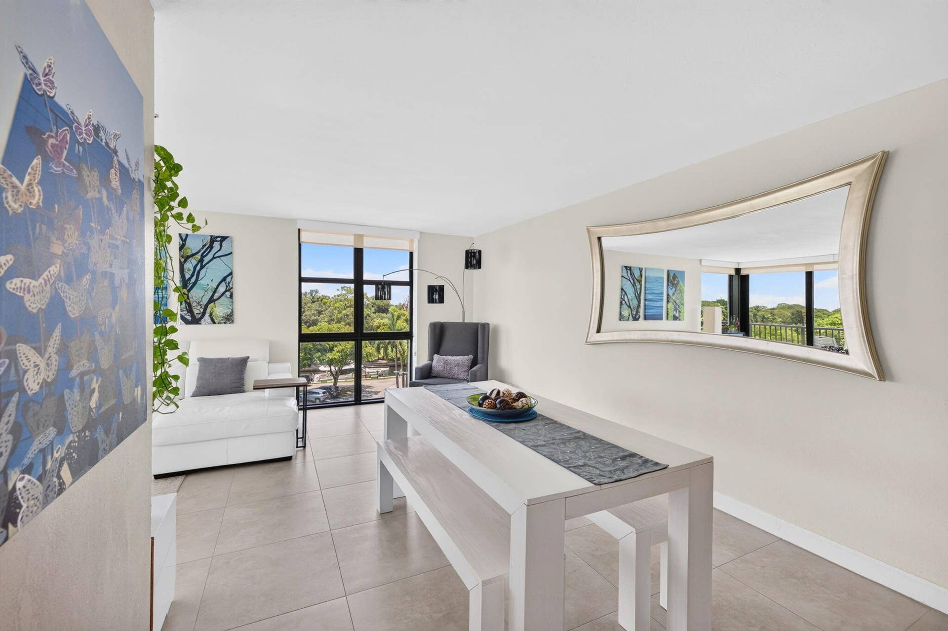 1301 River Reach Drive, #516, Fort Lauderdale, FL 33315 1301-516 Dining Area