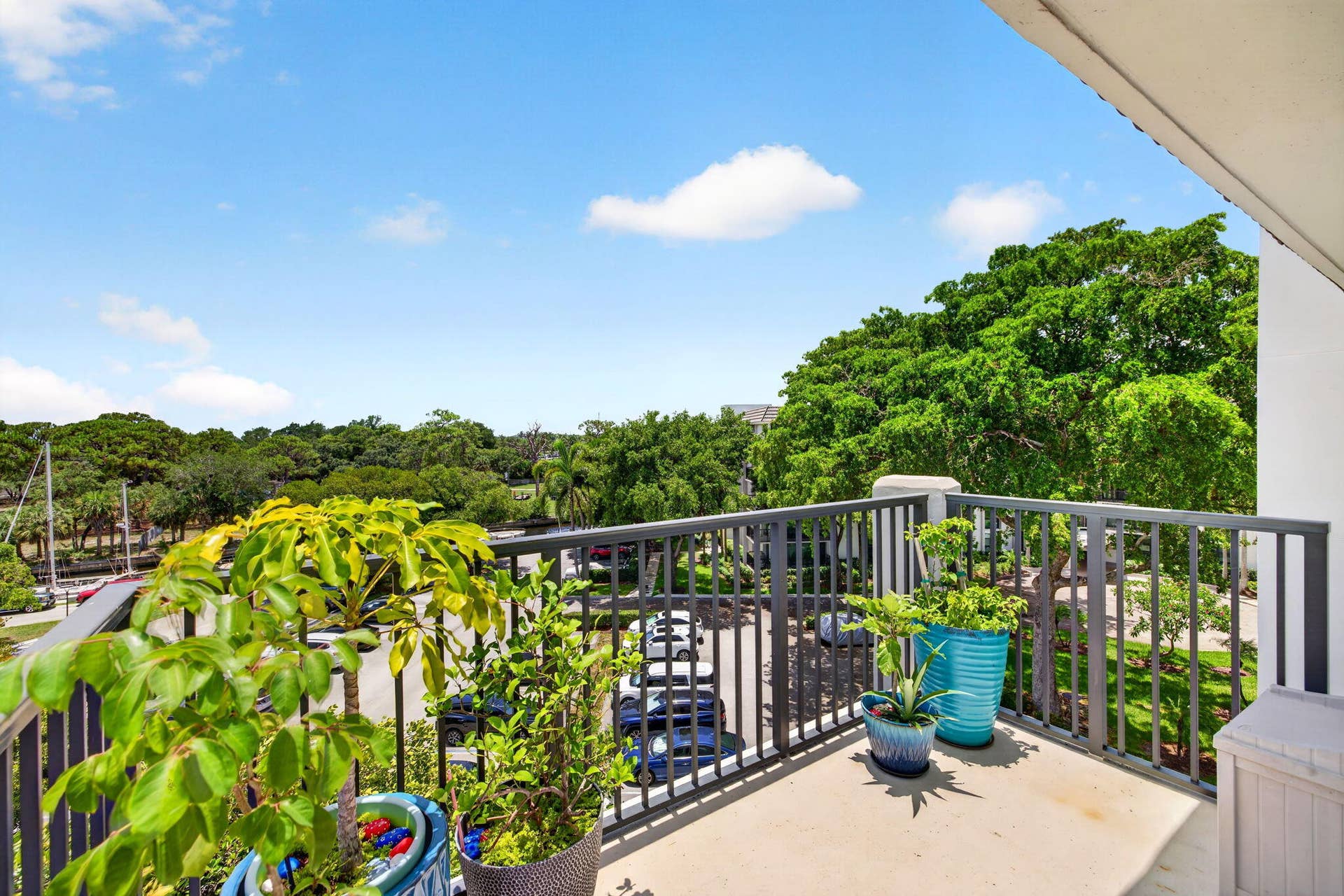 1301 River Reach Drive, #516, Fort Lauderdale, FL 33315 1301-516 Wrap around balcony views S to SW