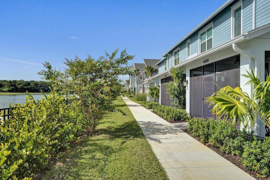 Walkway to Front Entry 2