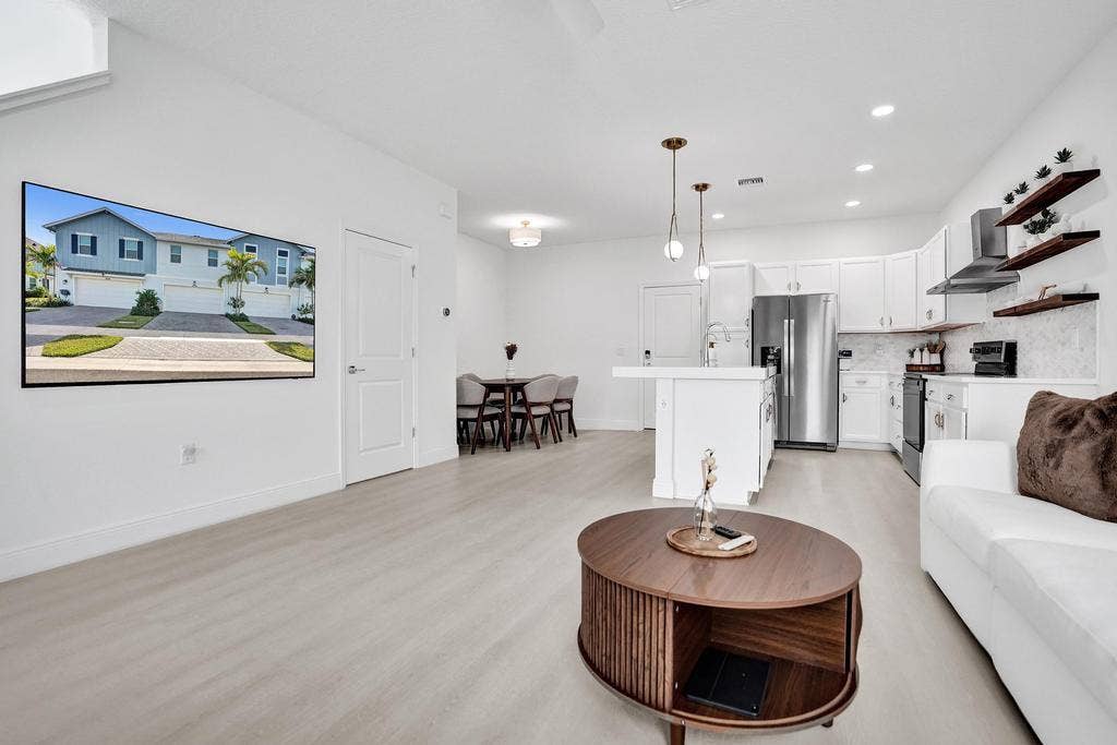 Living Rm