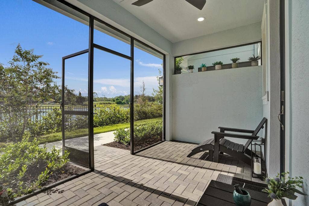 Front Patio 1