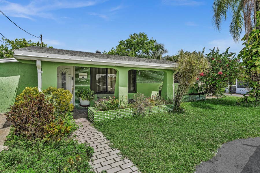 Property photo for 2131 Acapulco Drive, Miramar, FL