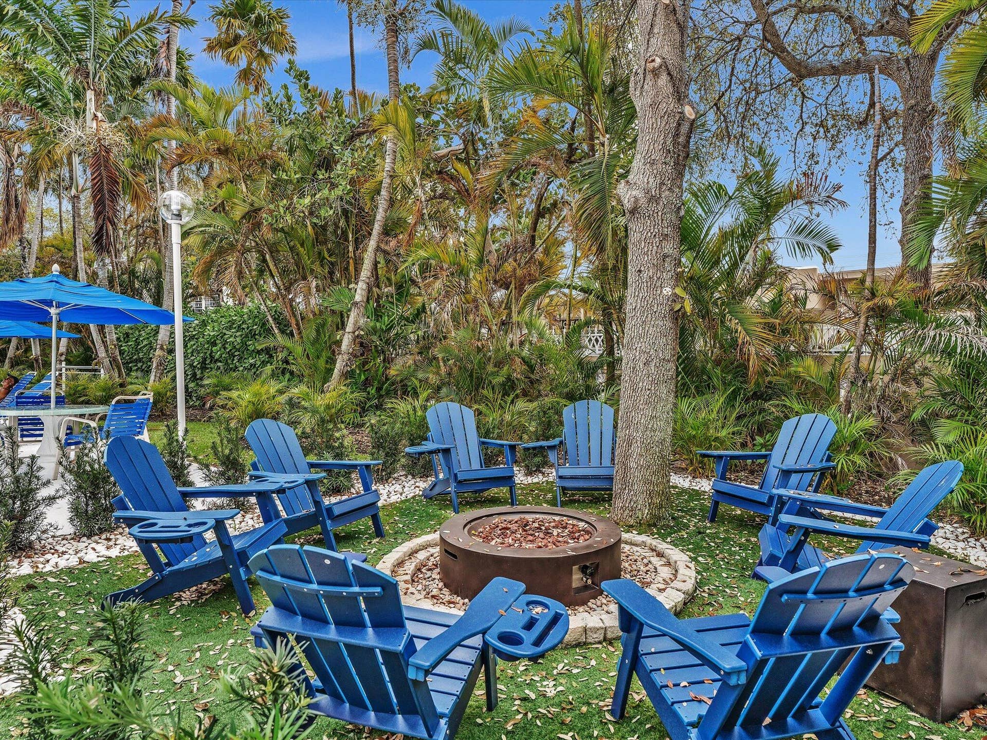 3333 NE 34th Street, #414, Fort Lauderdale, FL 33308 Fire Pit