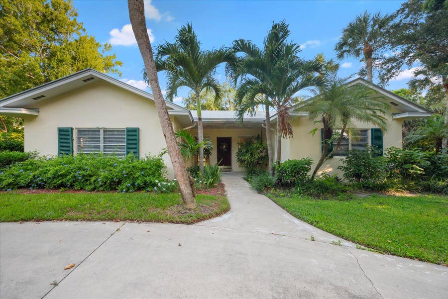 Property photo for 24 N Via Lucindia, Sewalls Point, FL