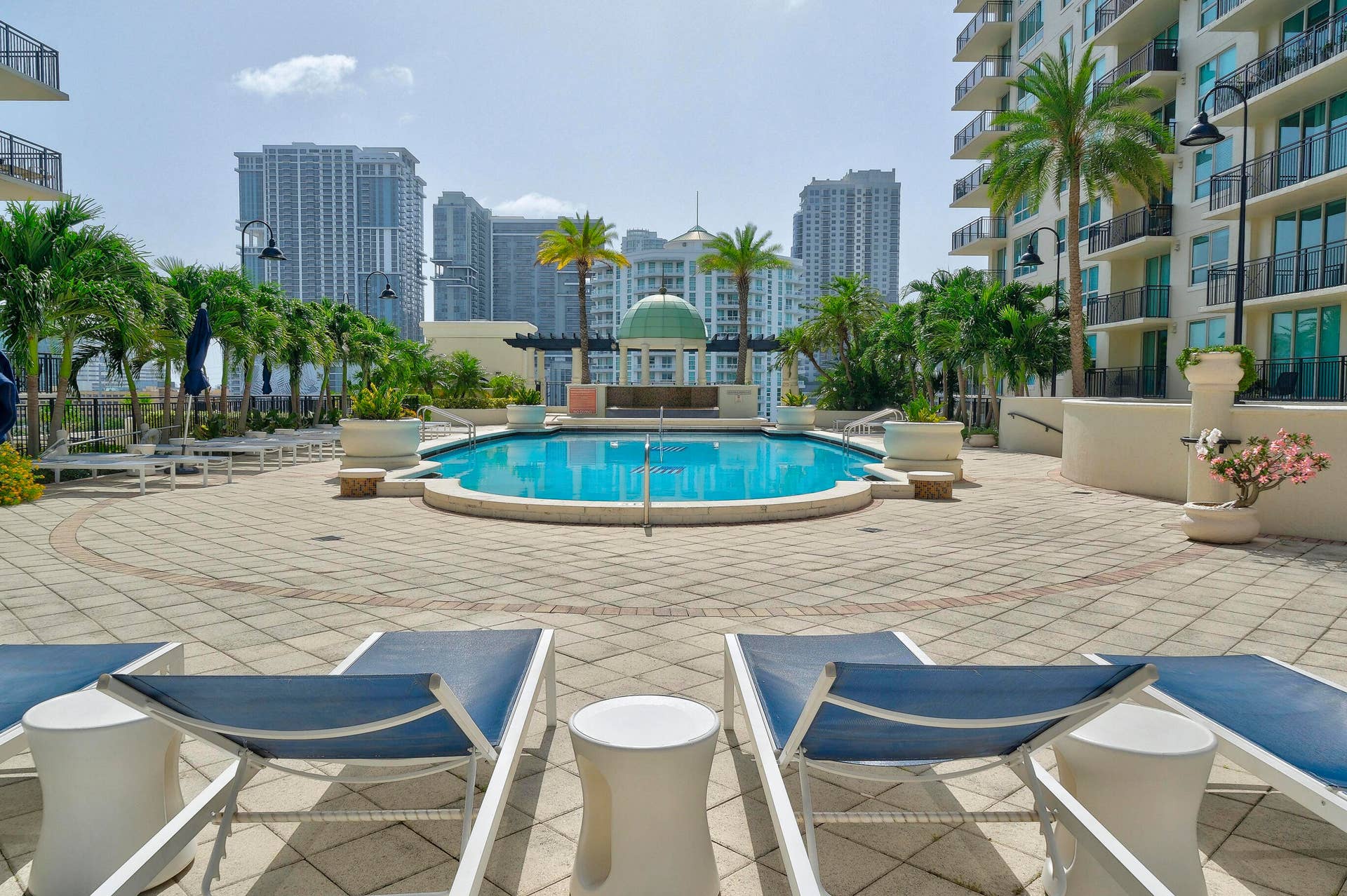 610 W Las Olas Blvd - The Symphony - Ft