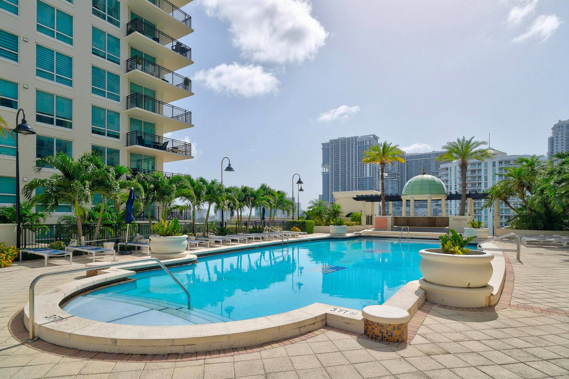 610 W Las Olas Blvd - The Symphony - Ft