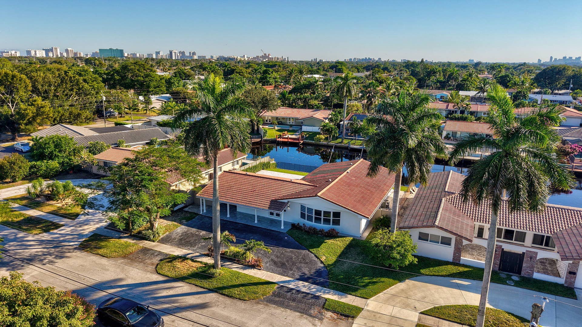 1478 NE 57TH Court, Fort Lauderdale, FL 33334 45-web-or-mls-DJI_20241123151405_0016_D_